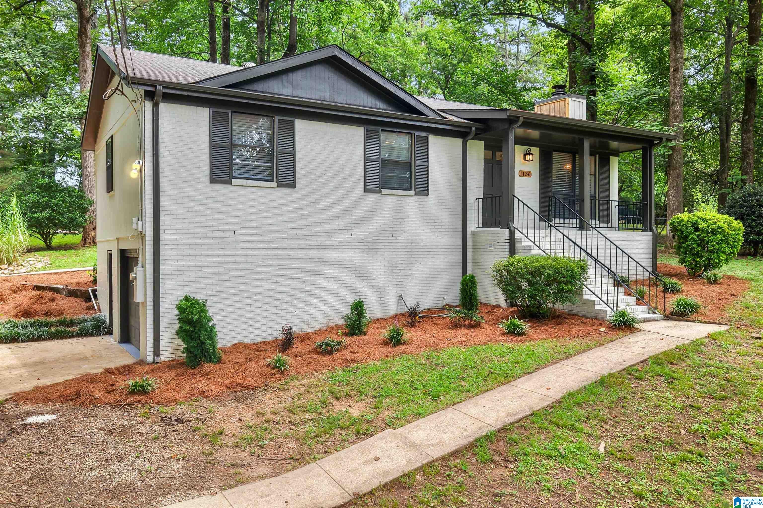 1136 MEADOW DRIVE - Photo 2