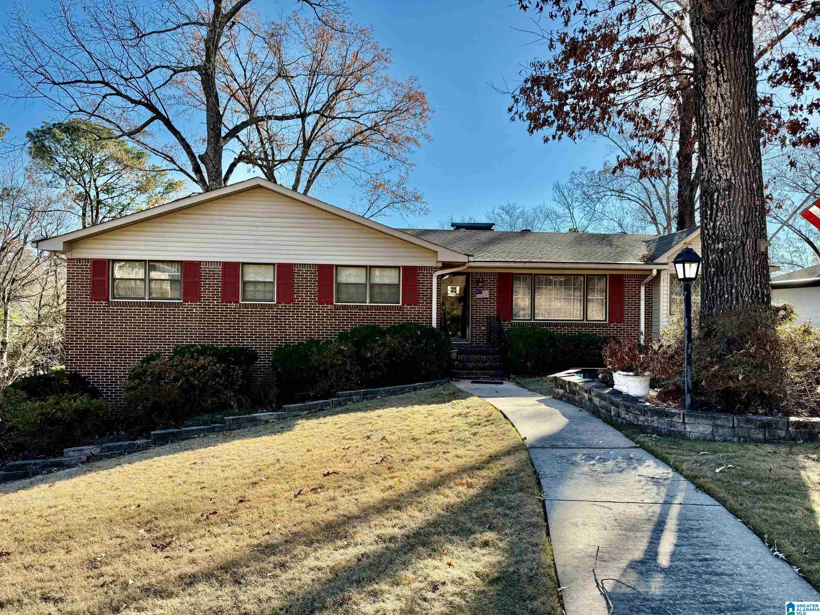 1817 CHARLOTTE DRIVE