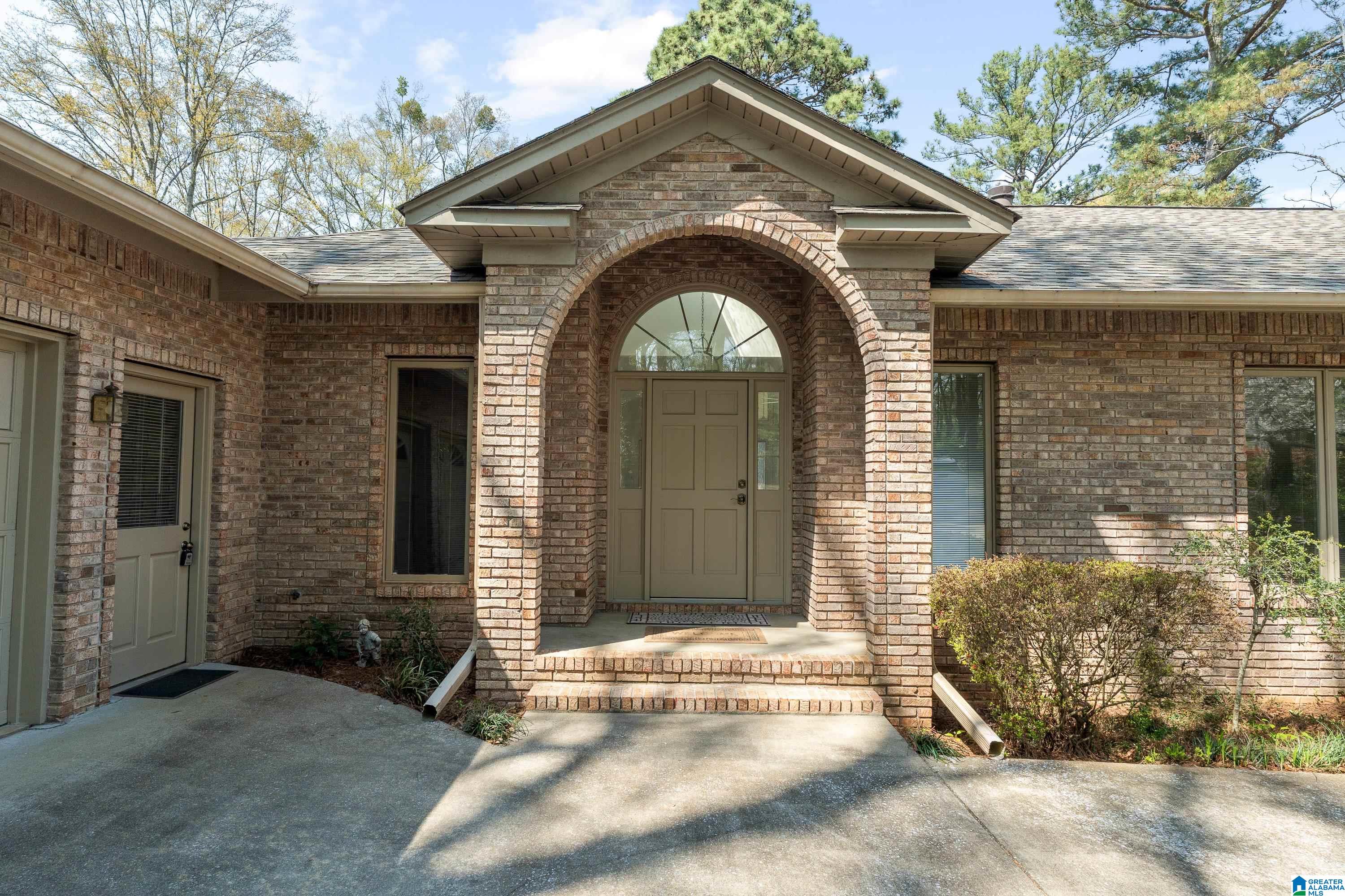 80 RIVER OAKS CIRCLE