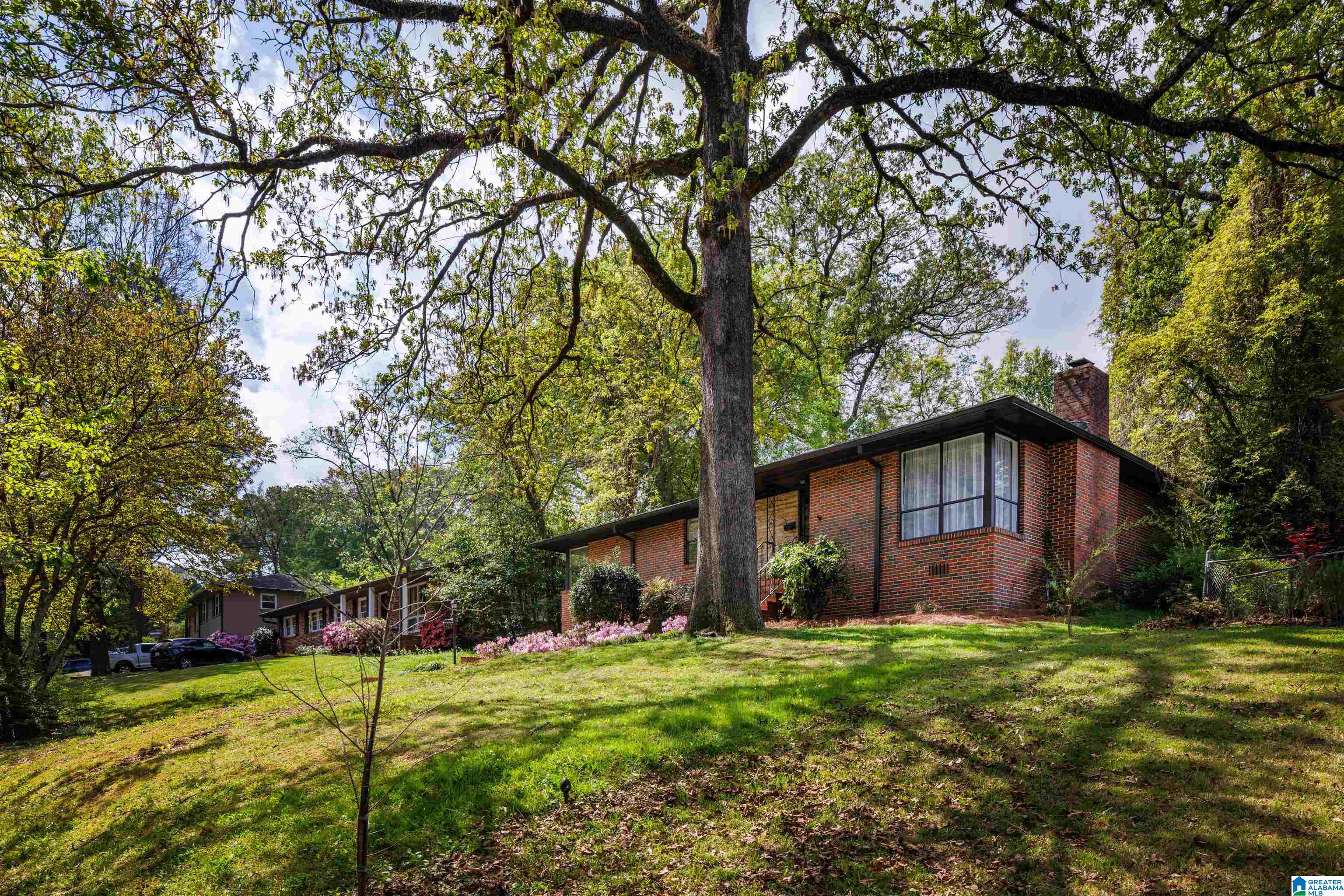 4629 CLAIRMONT AVENUE S