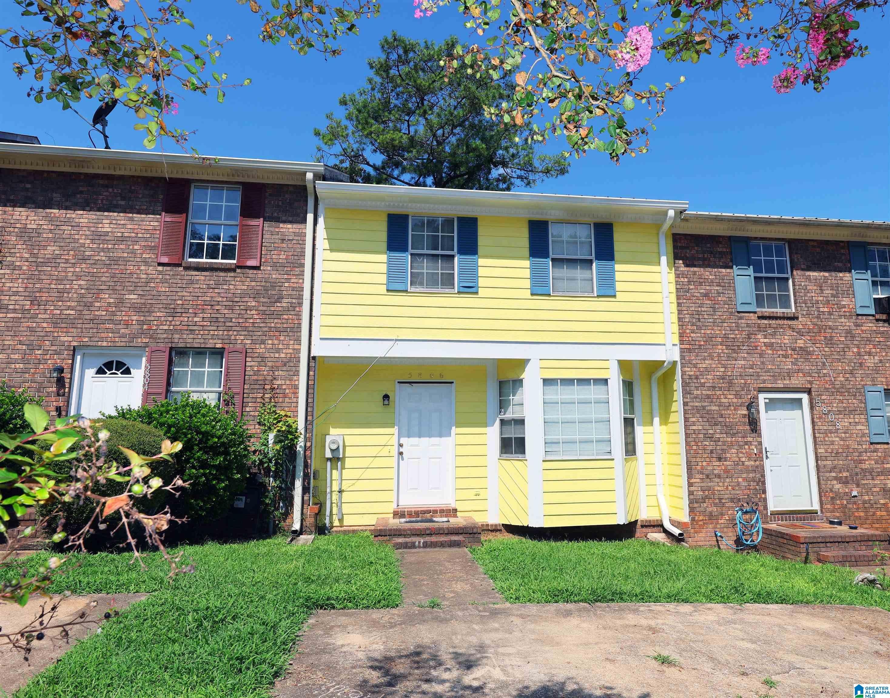 5806 WOODGATE CIRCLE