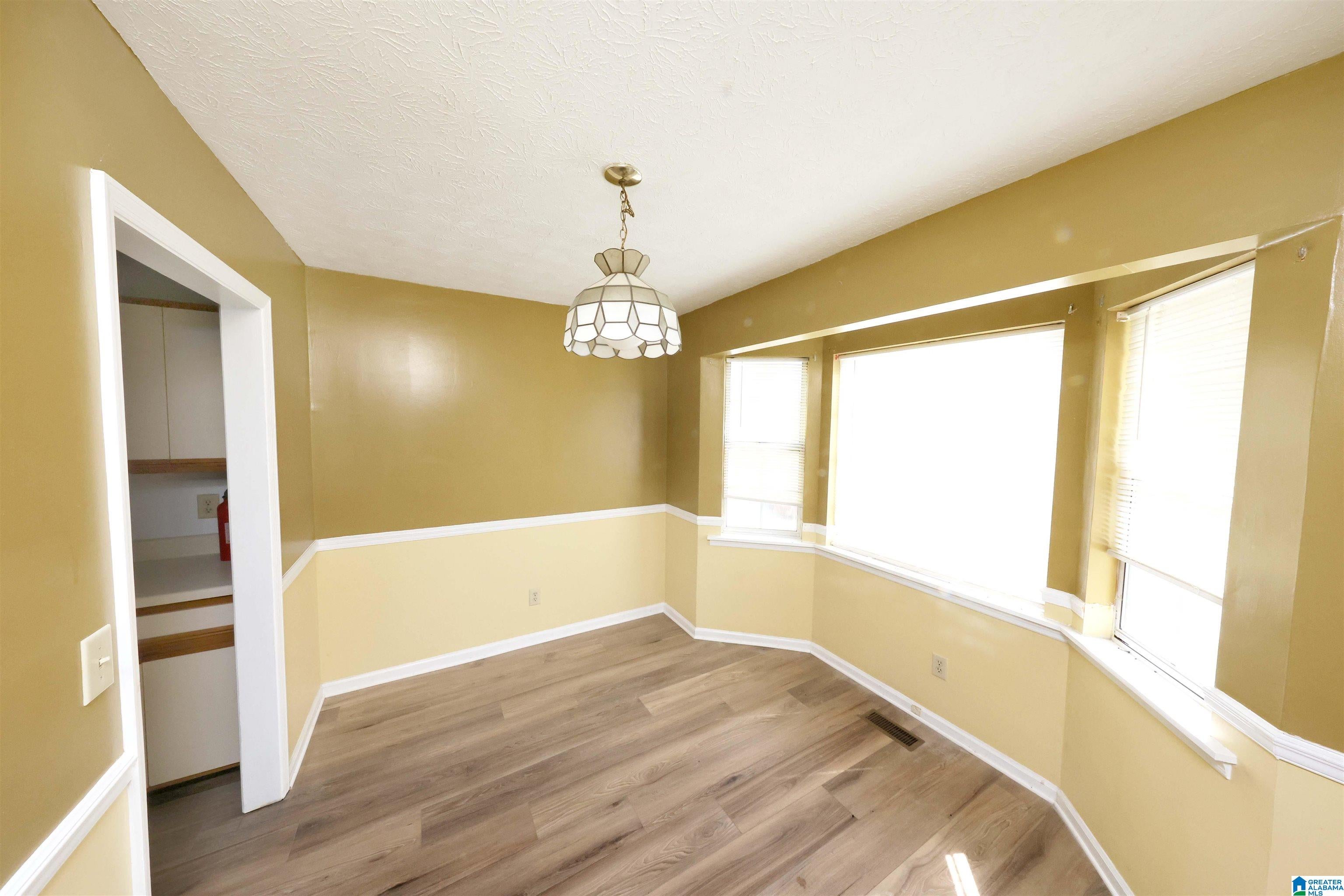 5806 WOODGATE CIRCLE
