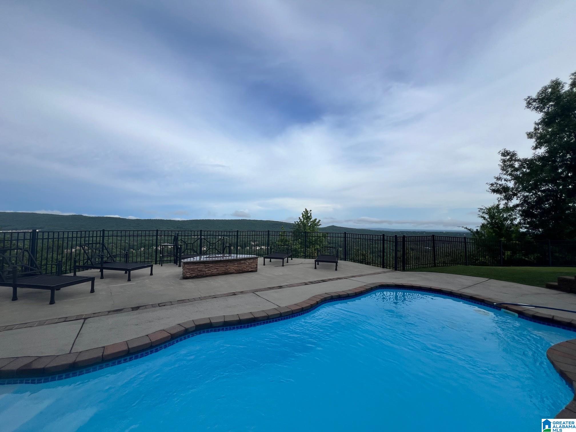 264 HIGHLAND VIEW DRIVE