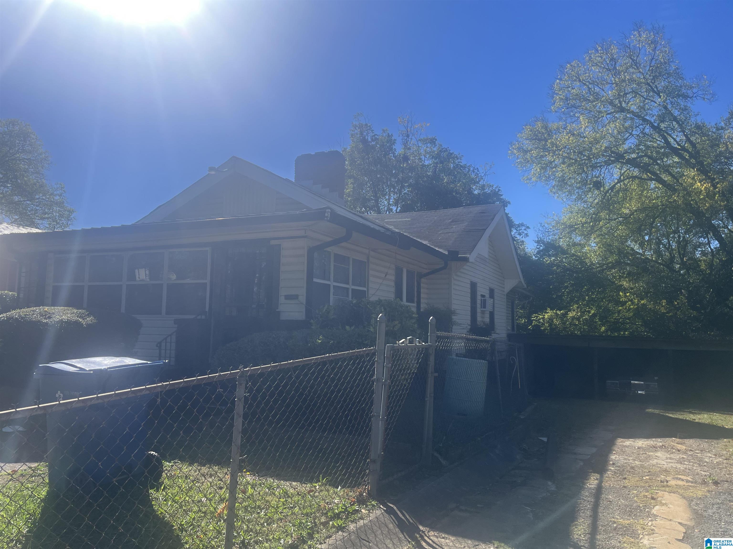 5142 HILLSIDE DRIVE