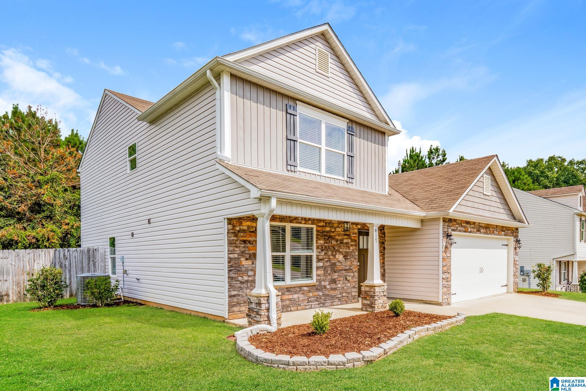 817 HUNTINGTON TRACE