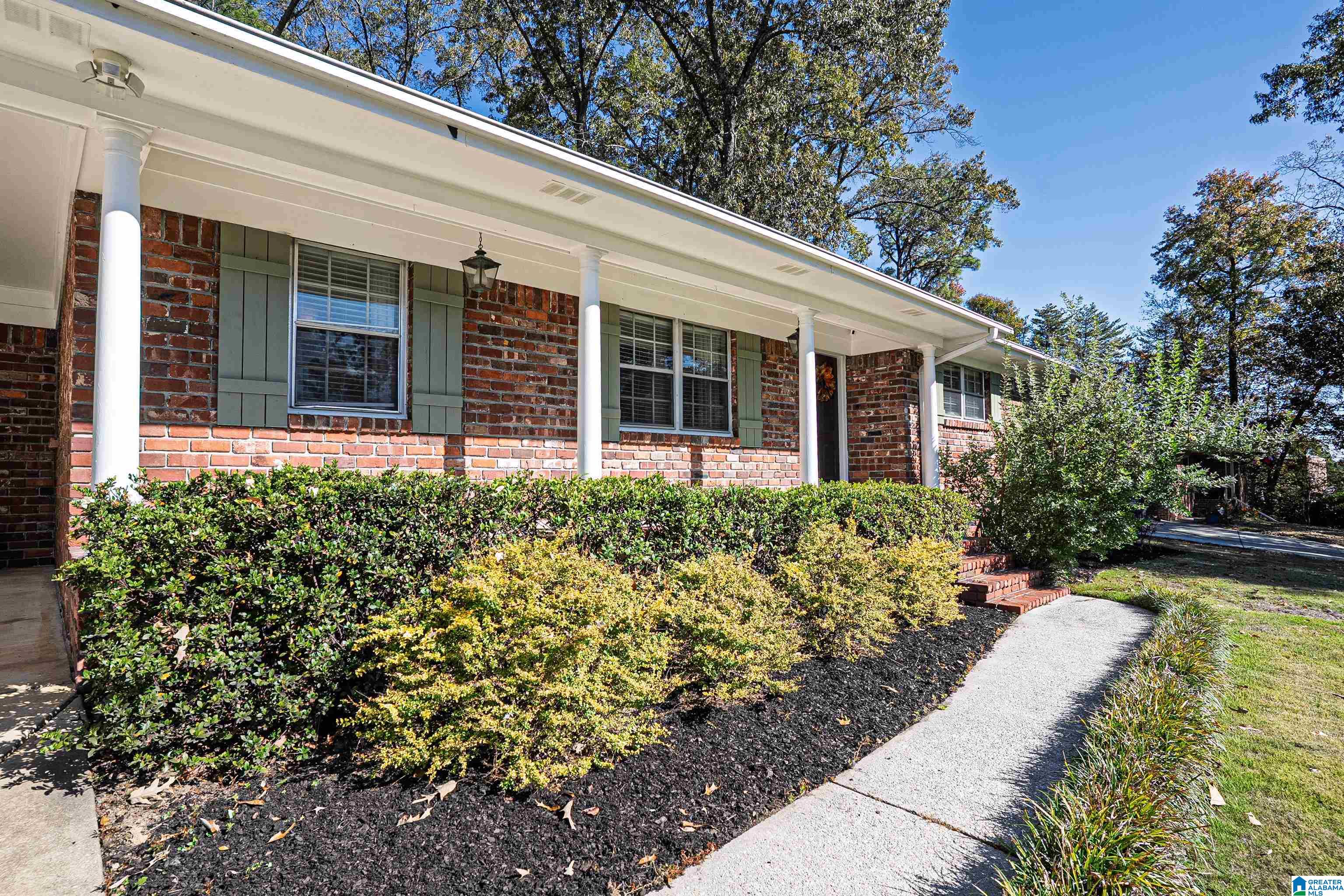 1916 MAYFLOWER DRIVE