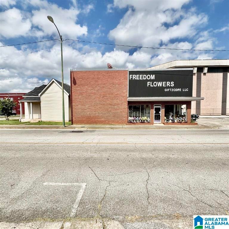 1322 Wilmer Ave, Anniston, AL 36201