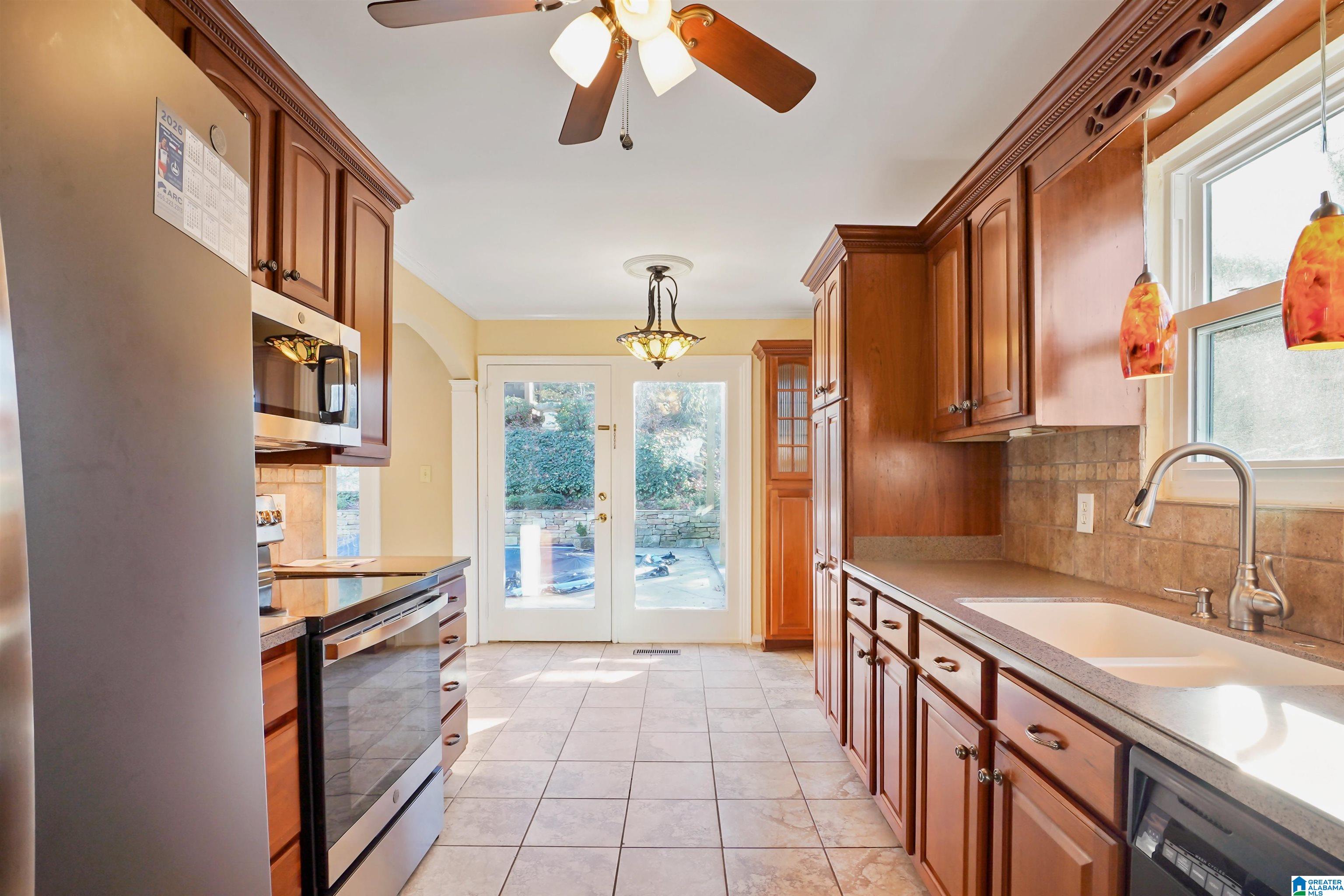 1735 OLD COLUMBIANA ROAD