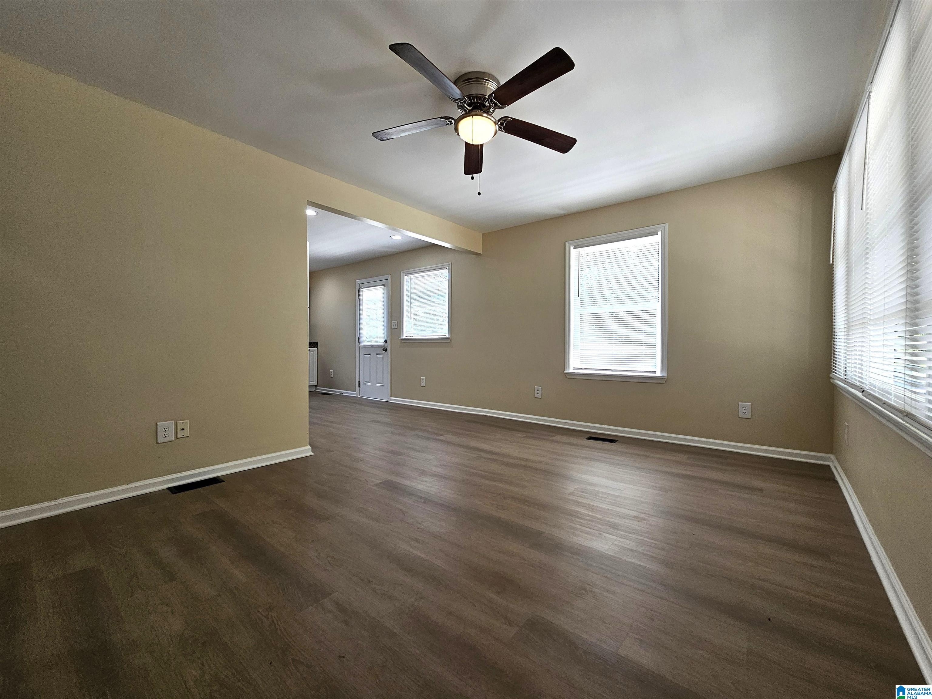 1556 MOUNTAIN DRIVE