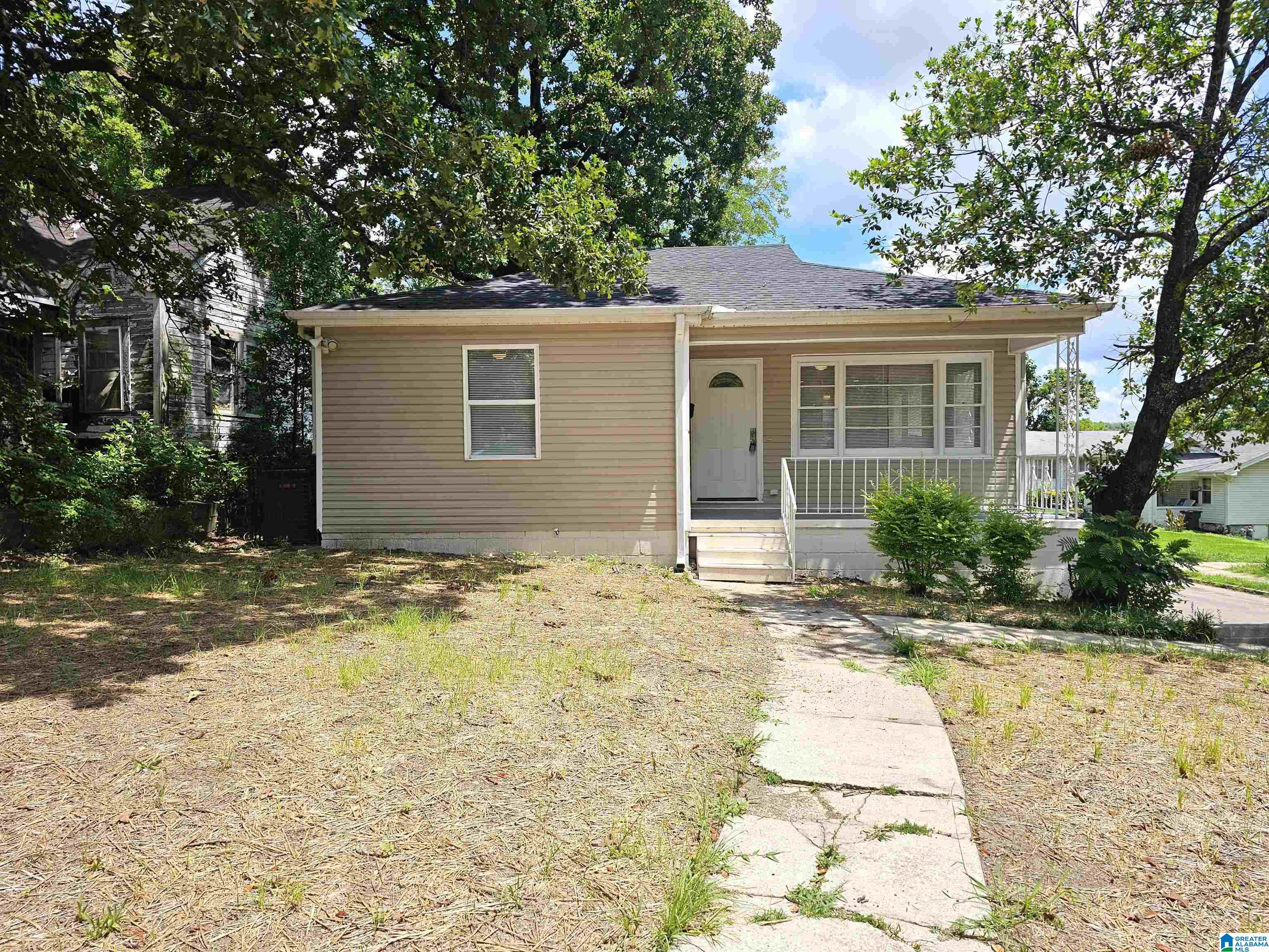 1556 MOUNTAIN DRIVE