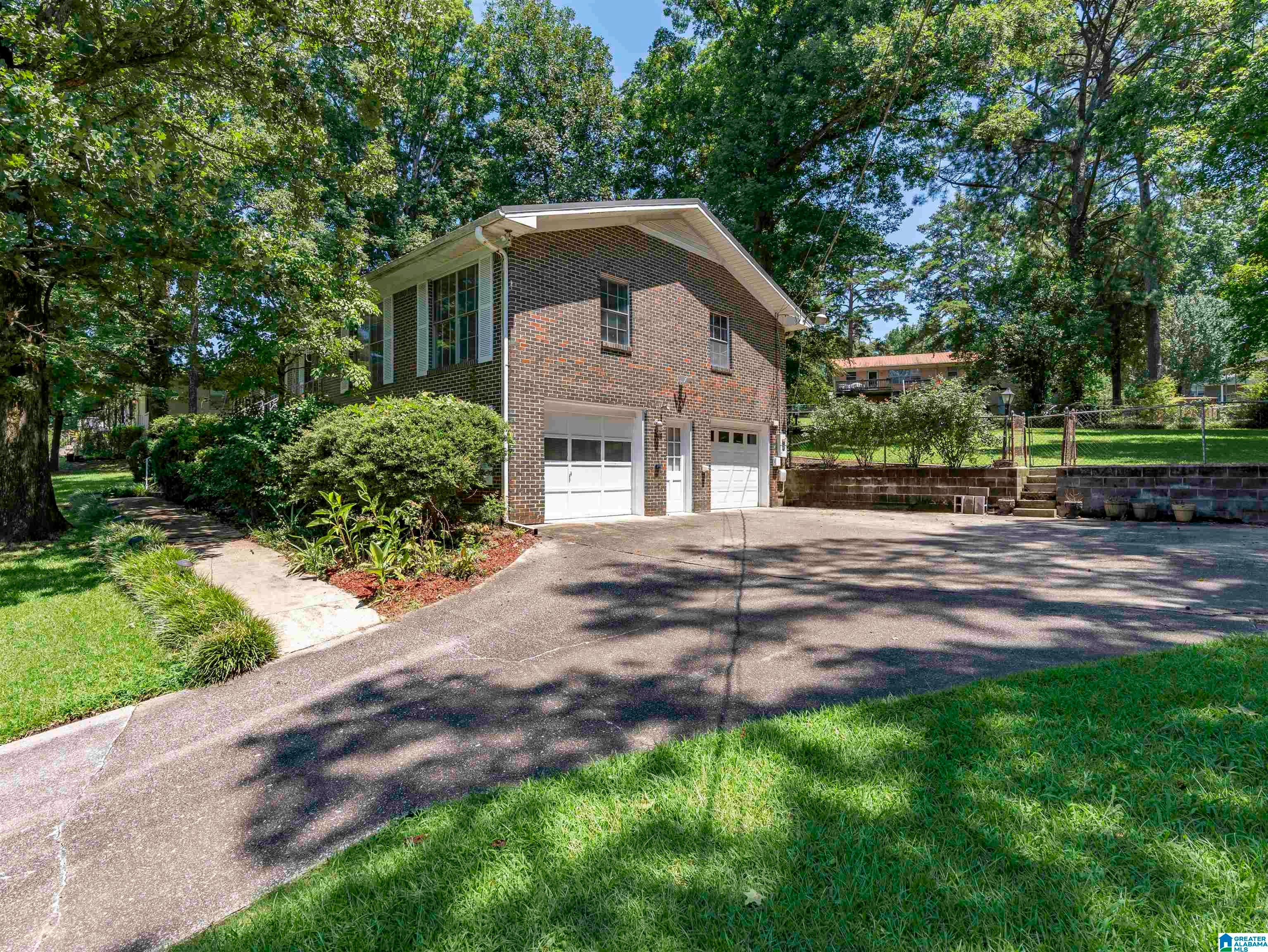 3235 ROCKBAY CIRCLE