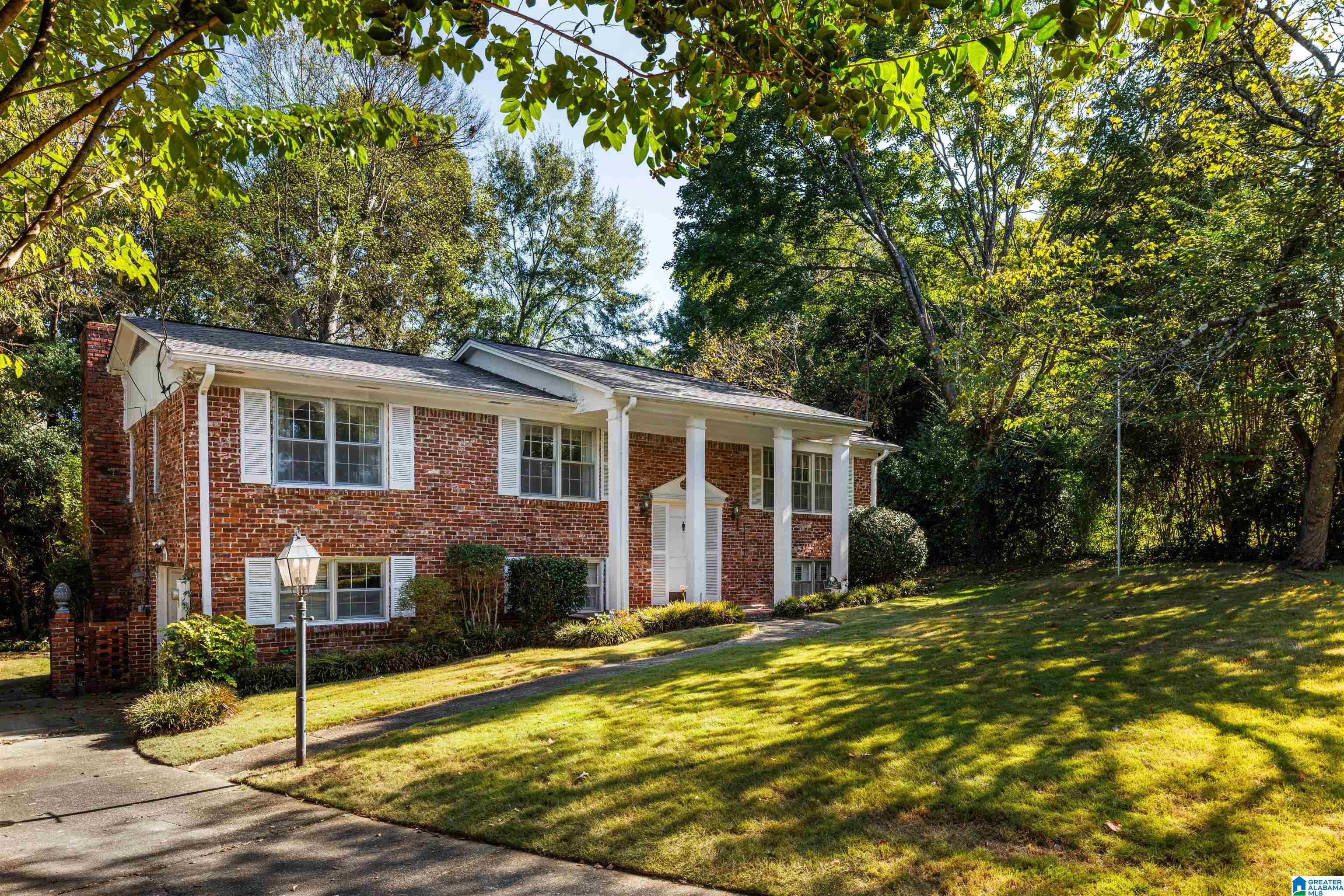 3425 RIDGE DELL CIRCLE