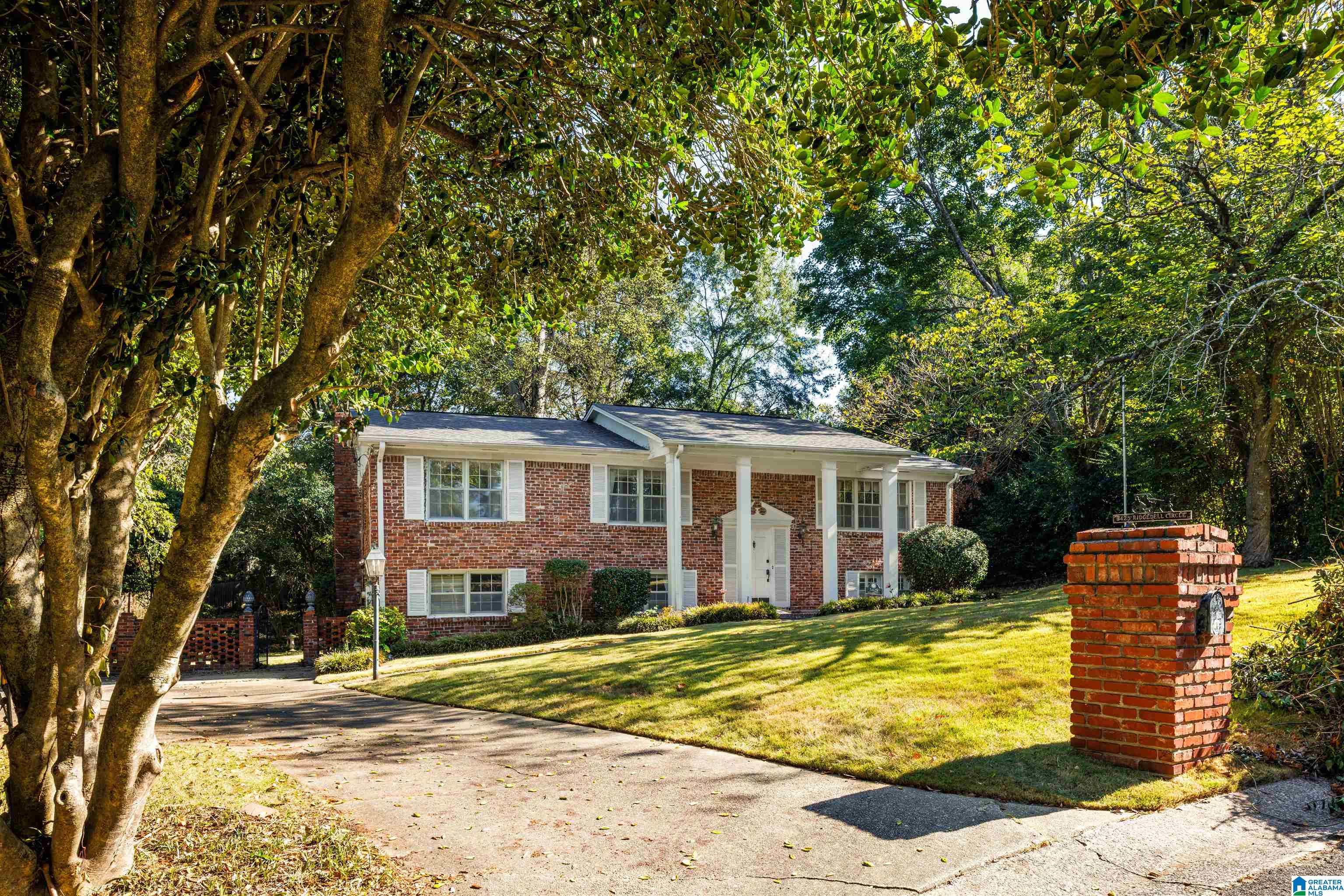 3425 RIDGE DELL CIRCLE