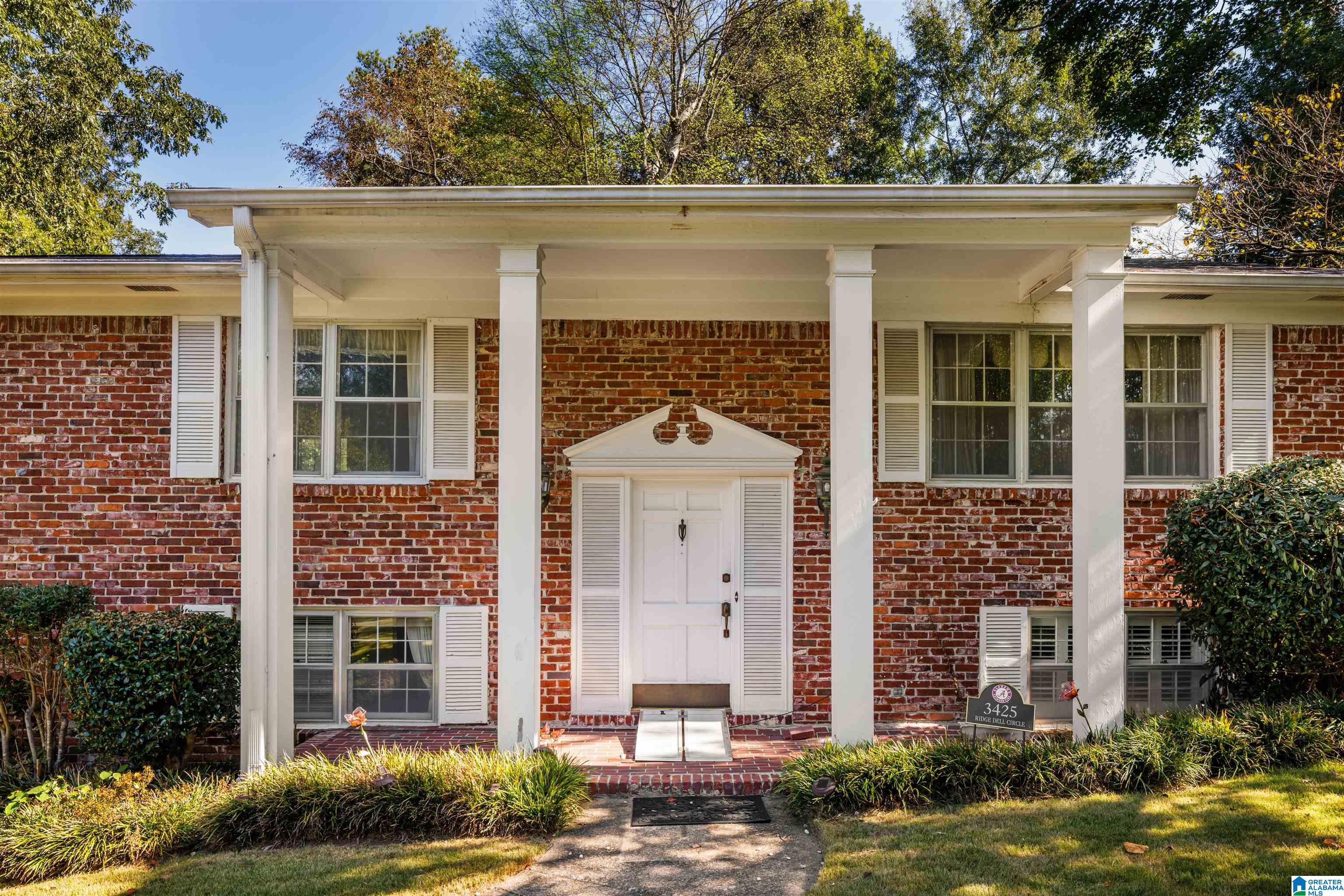 3425 RIDGE DELL CIRCLE