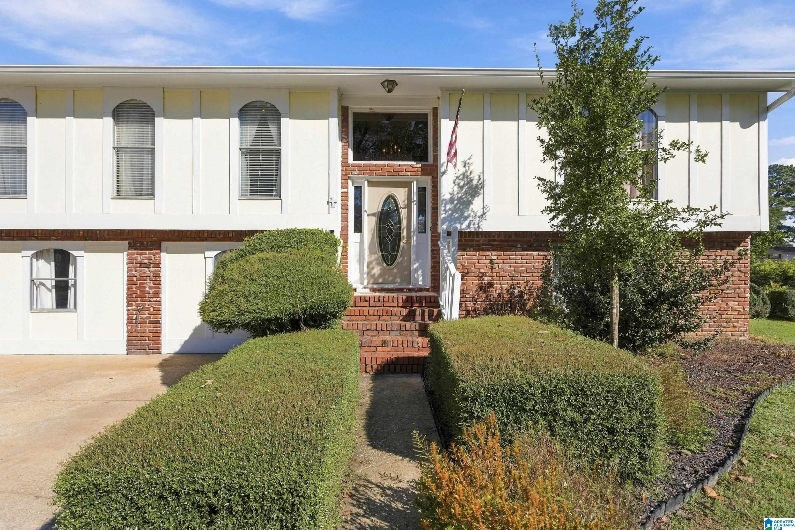 1813 K C DEMENT AVENUE