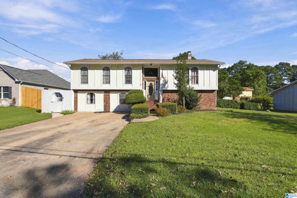 1813 K C DEMENT AVE, FULTONDALE, AL 35068 - Image 4cf9448672dc9bfddd2f2b56a4c6da97/961624110