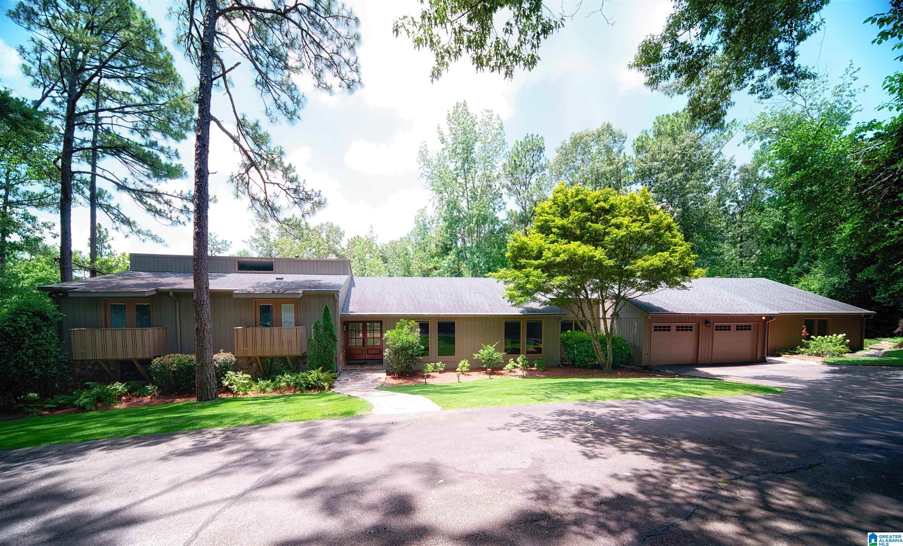2530 CREEKVIEW DRIVE