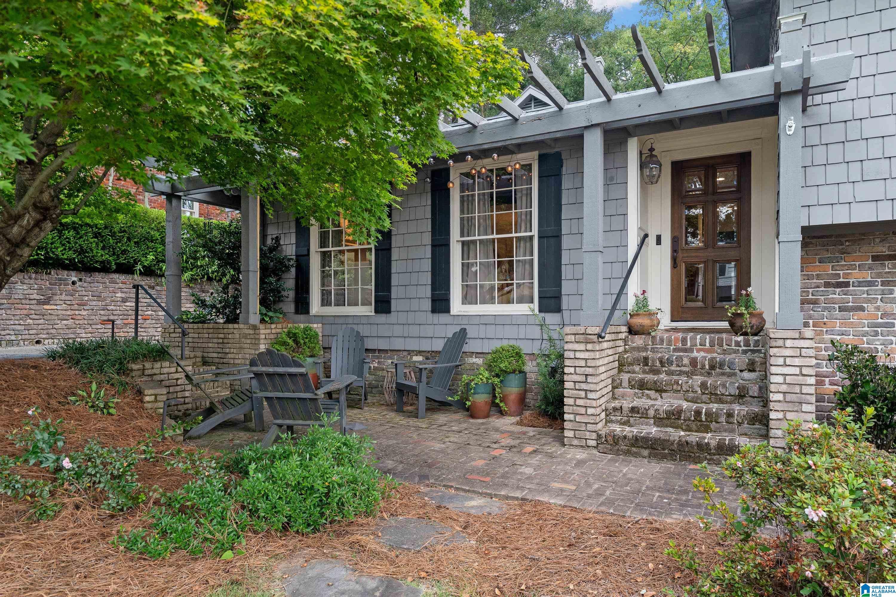 121 HERITAGE CIRCLE