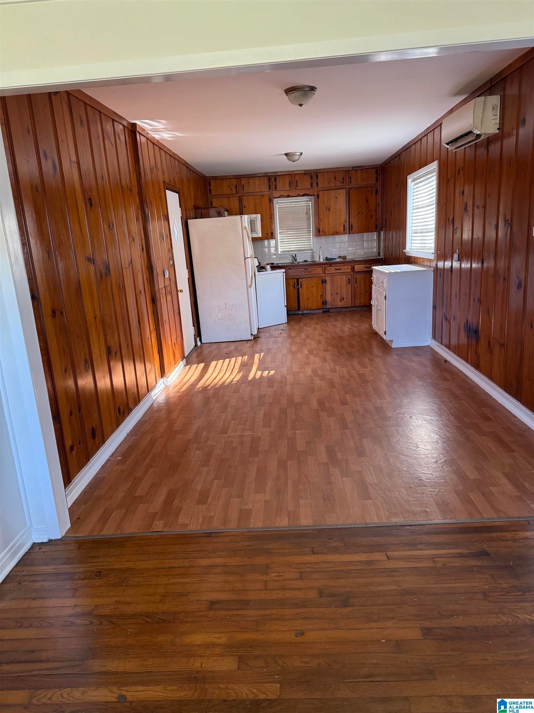 1112 HIGHWAY DRIVE