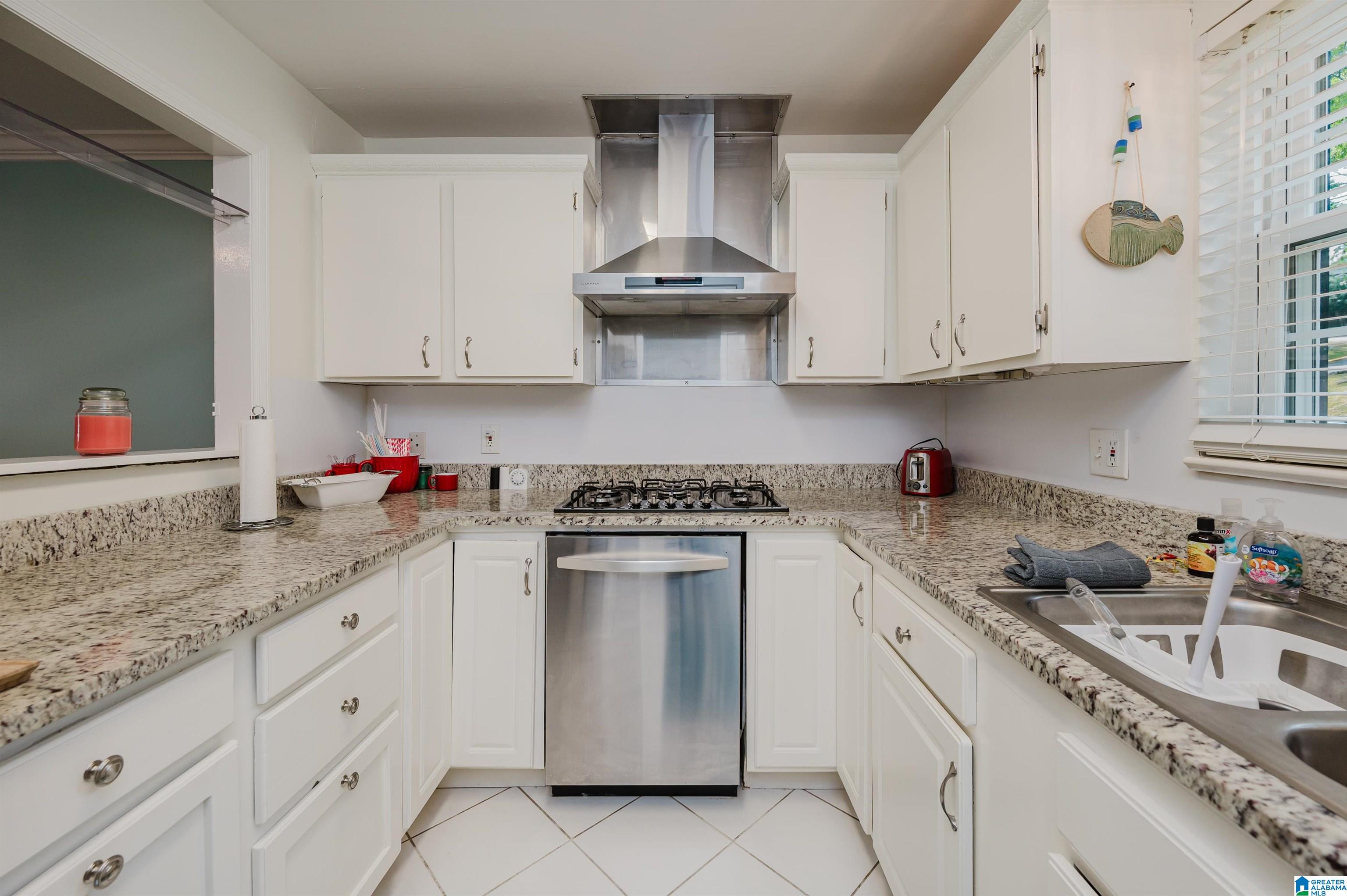 815 VESTAVIA VILLA COURT 815
