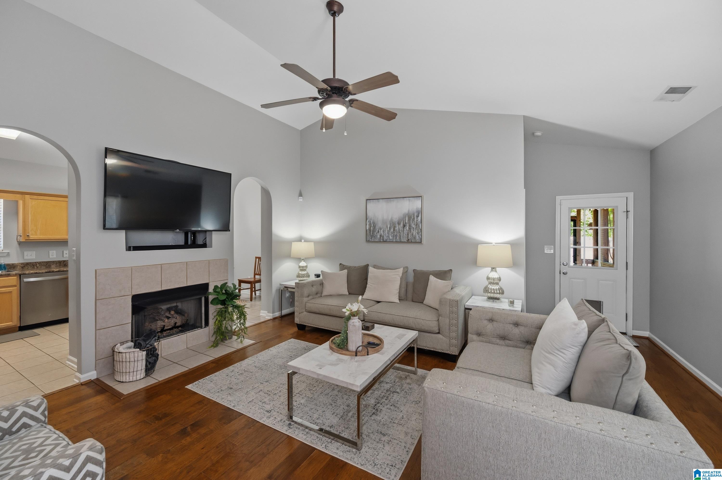 5281 COTTAGE CIRCLE