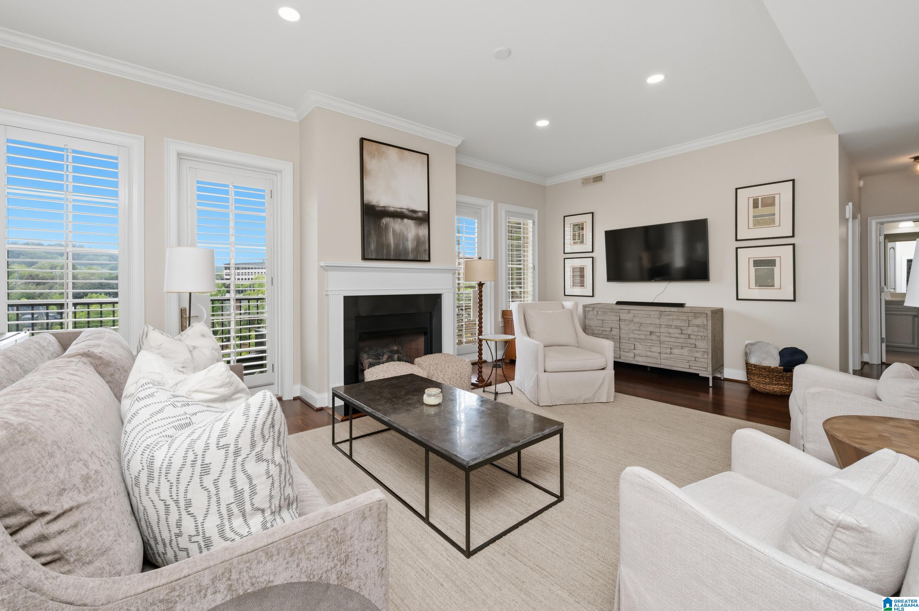 2600 HIGHLAND AVENUE 701