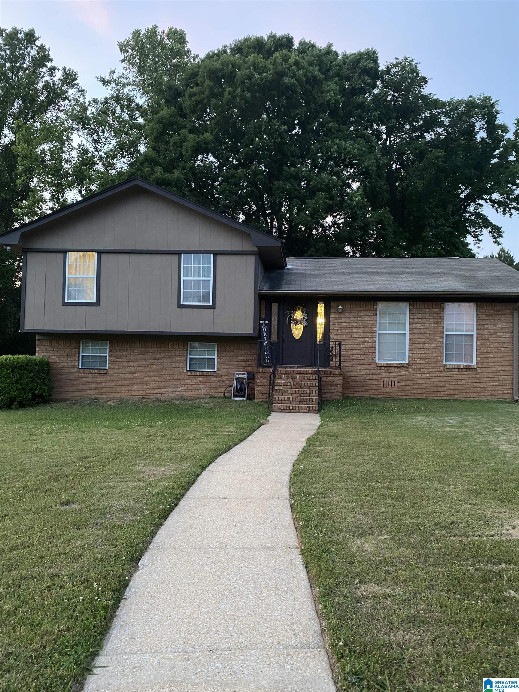 Photo 1 of 8 — 50 W CARRIAGE DRIVE, BIRMINGHAM, AL 35214