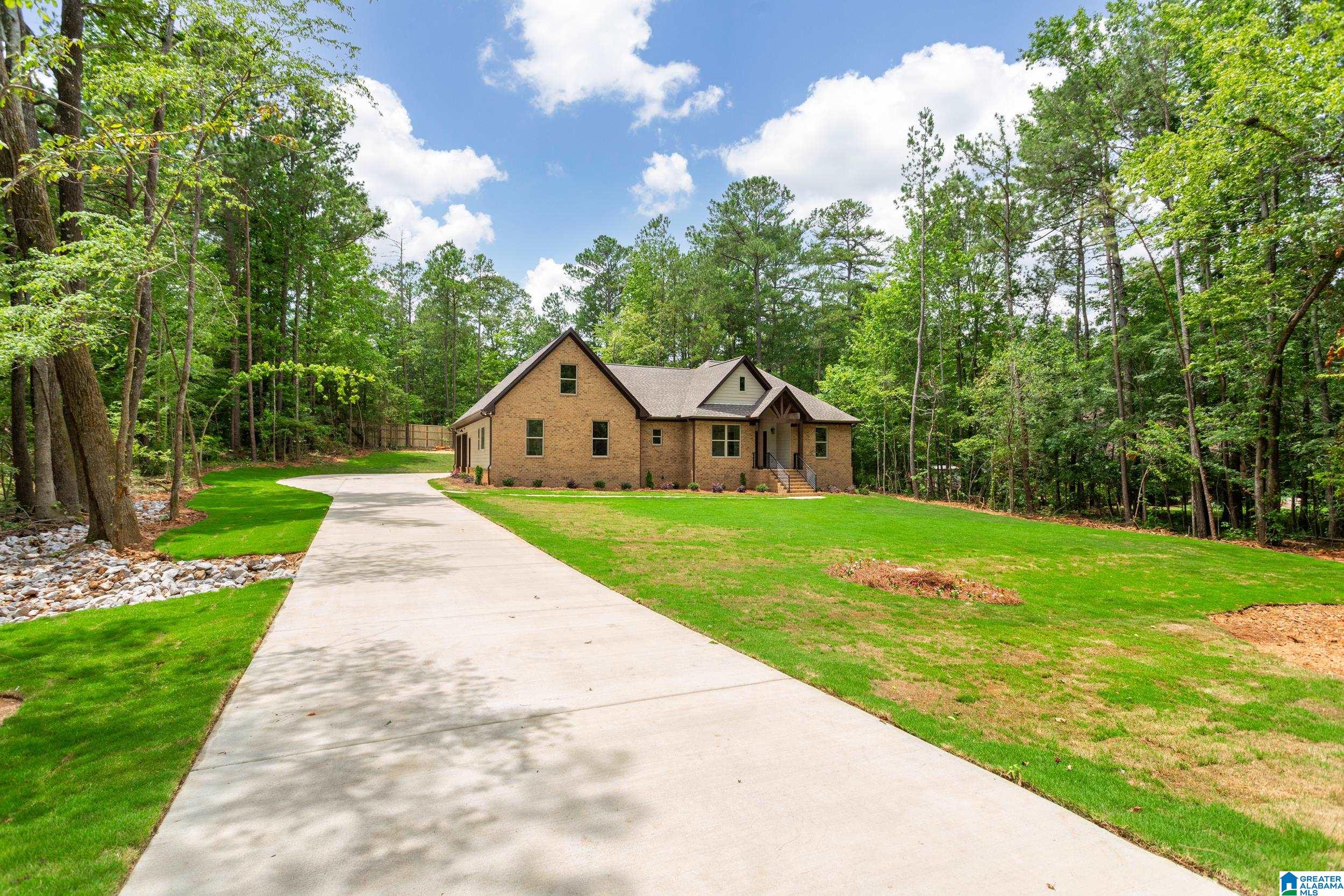 435 EAGLE POINTE DRIVE
