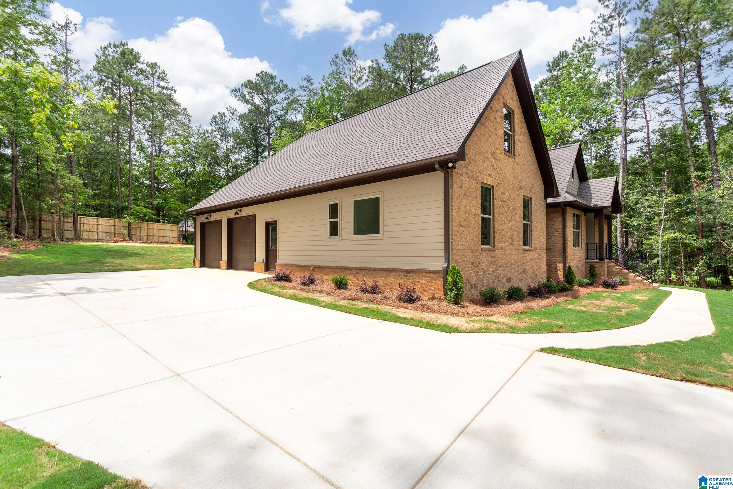 435 EAGLE POINTE DRIVE