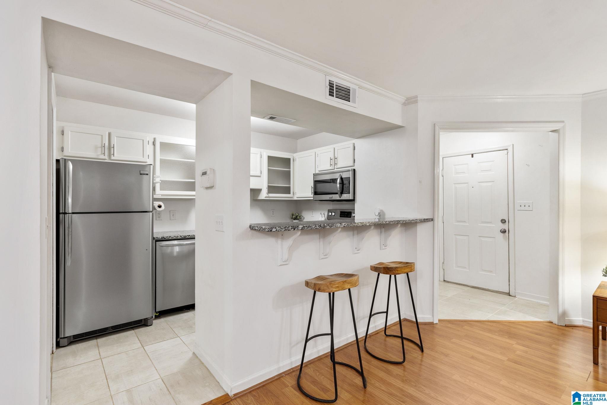 1402 GABLES DRIVE 1402