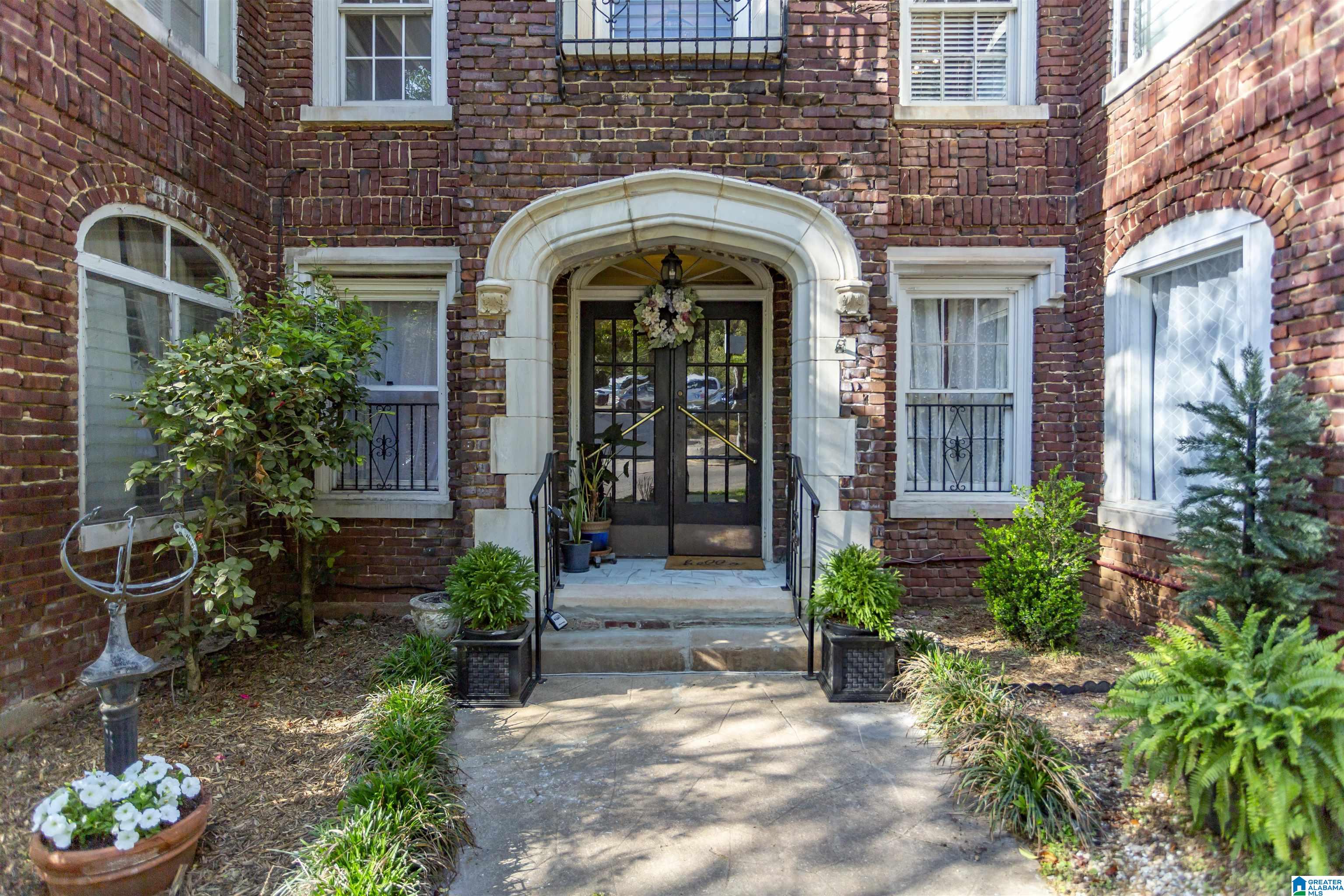 3216 PAWNEE AVENUE S 4