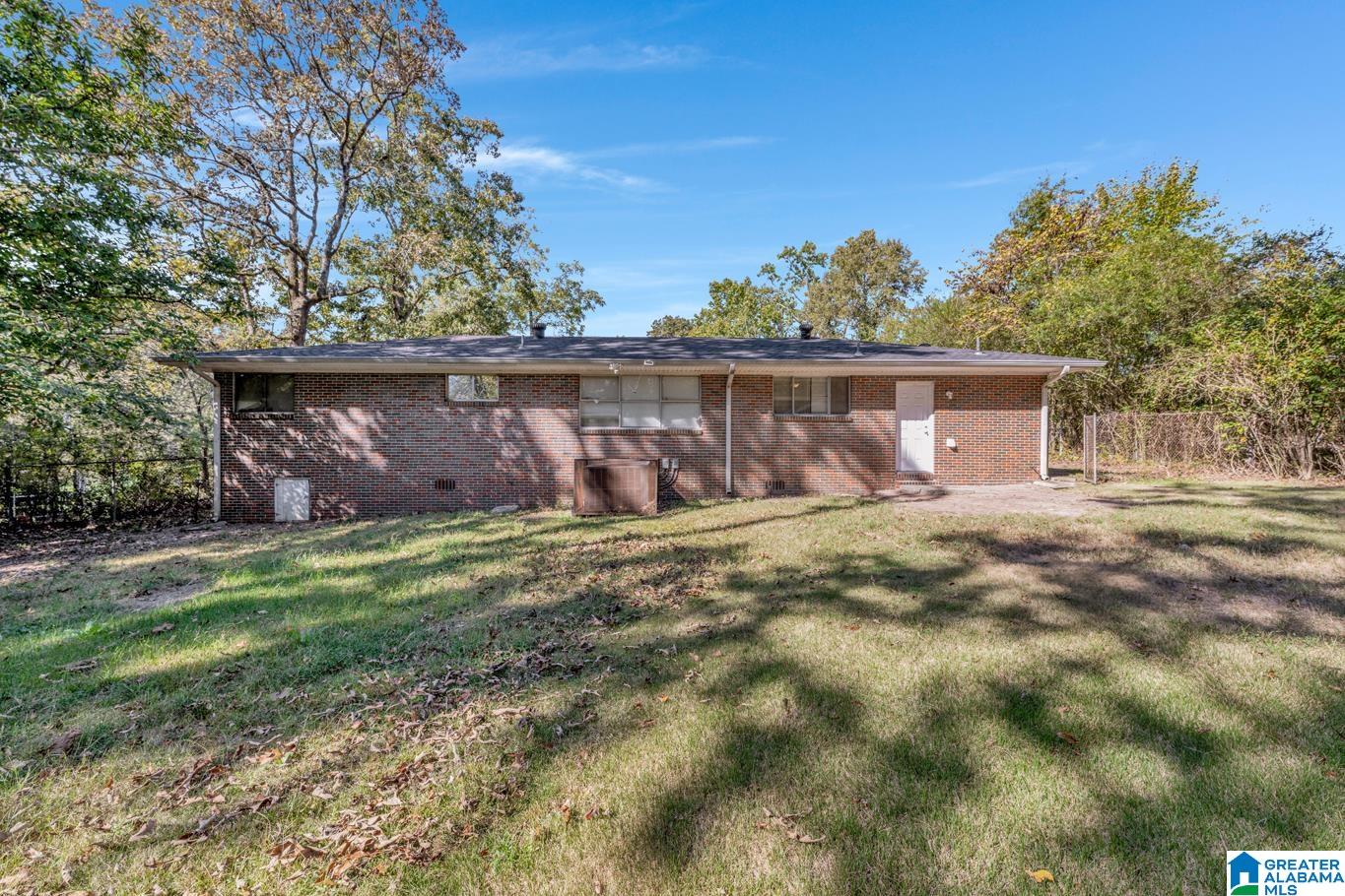 937 HICKORY DRIVE