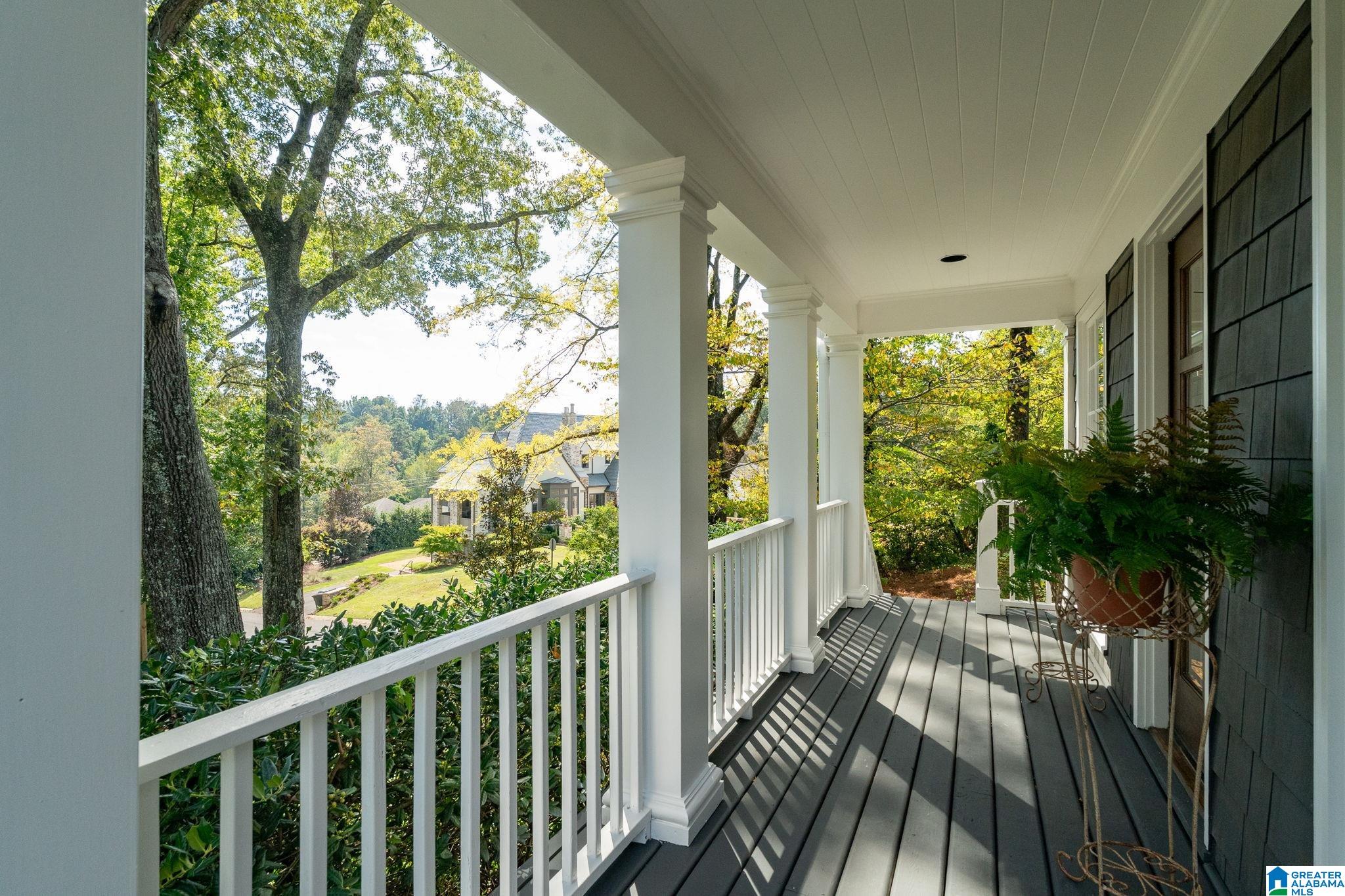 2924 BALMORAL ROAD