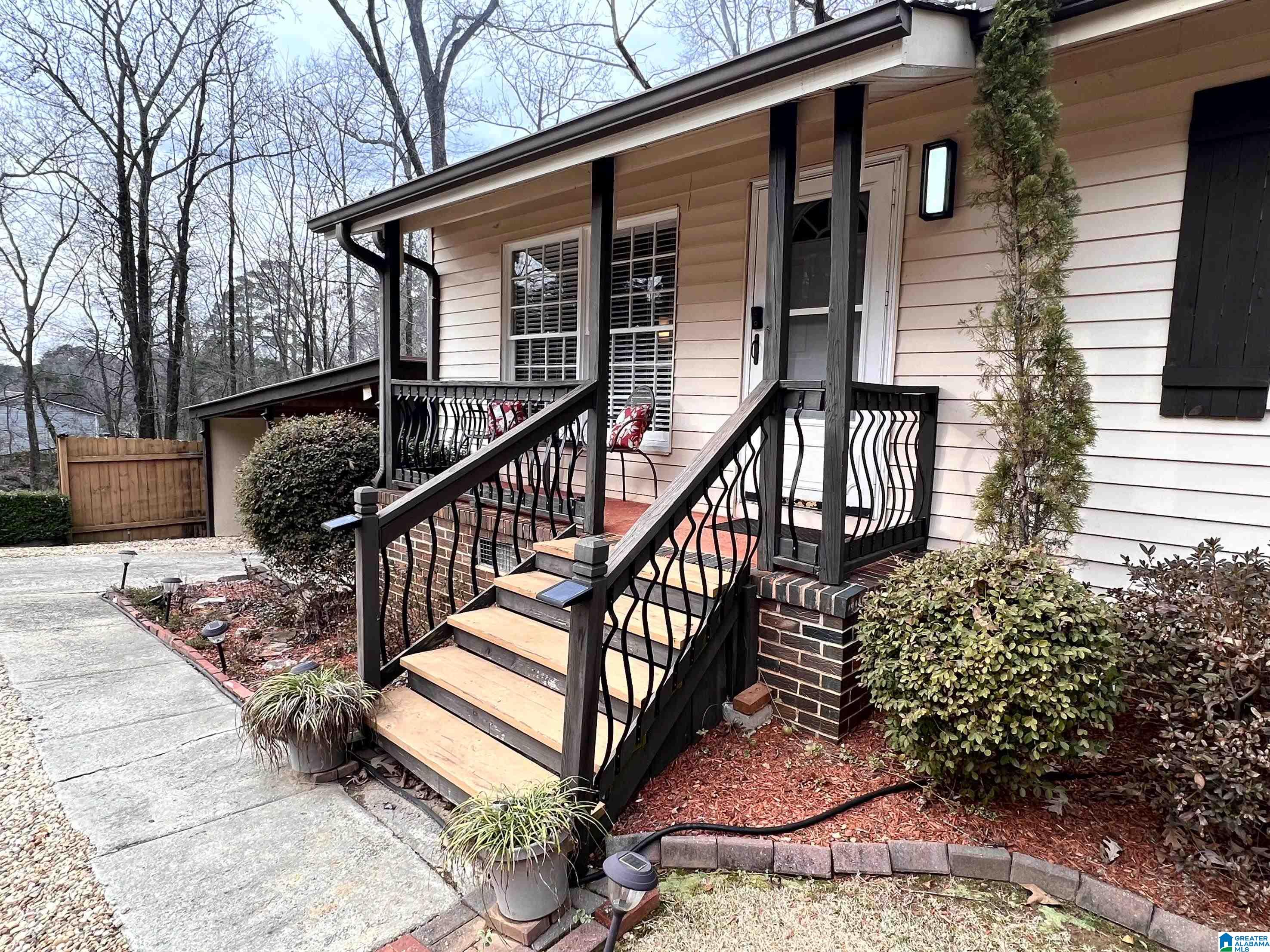 2237 LISA ANN DRIVE SE