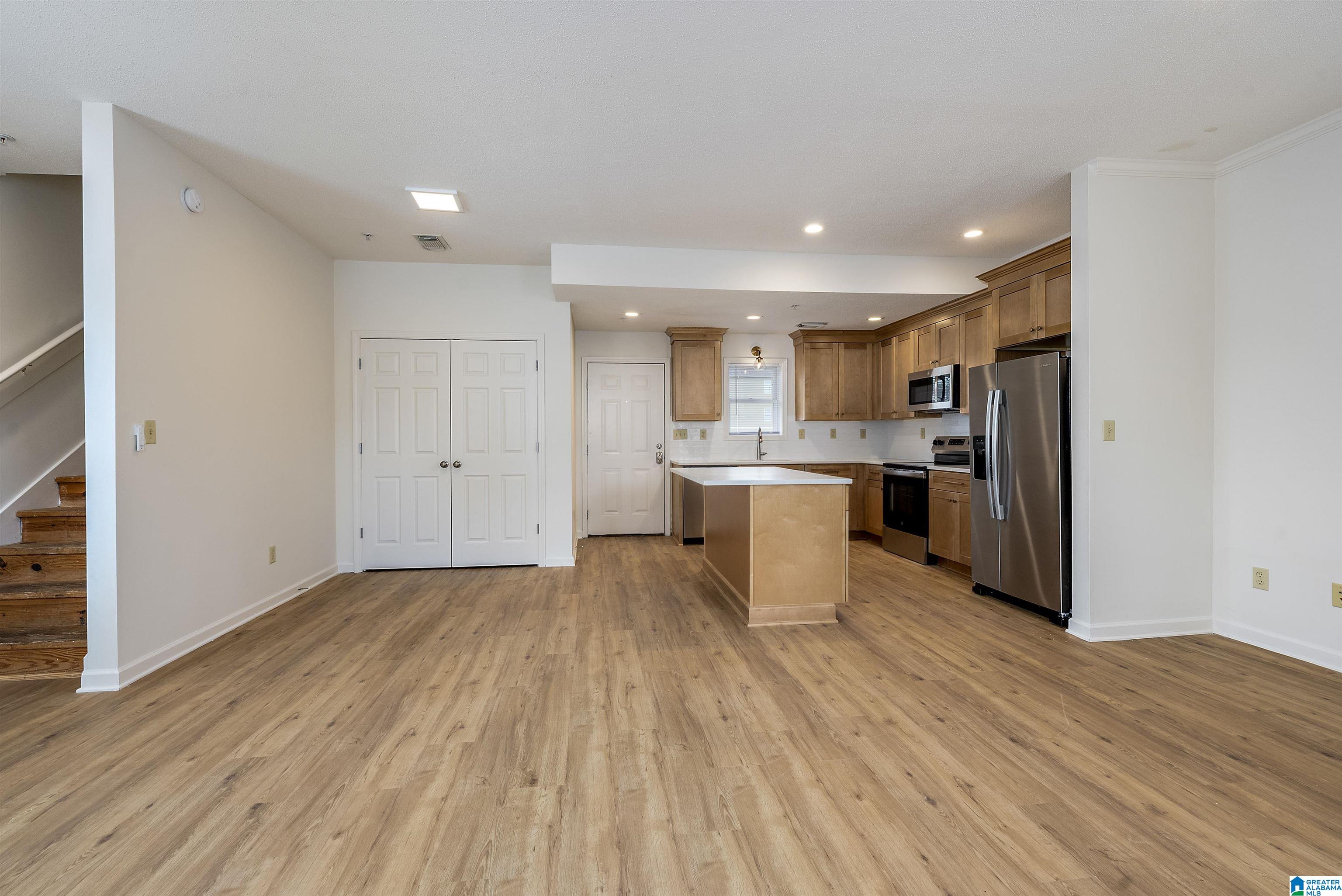 900 GENE STALLINGS AVENUE 5