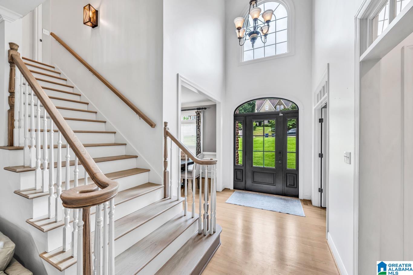 5012 LAKE CREST CIRCLE