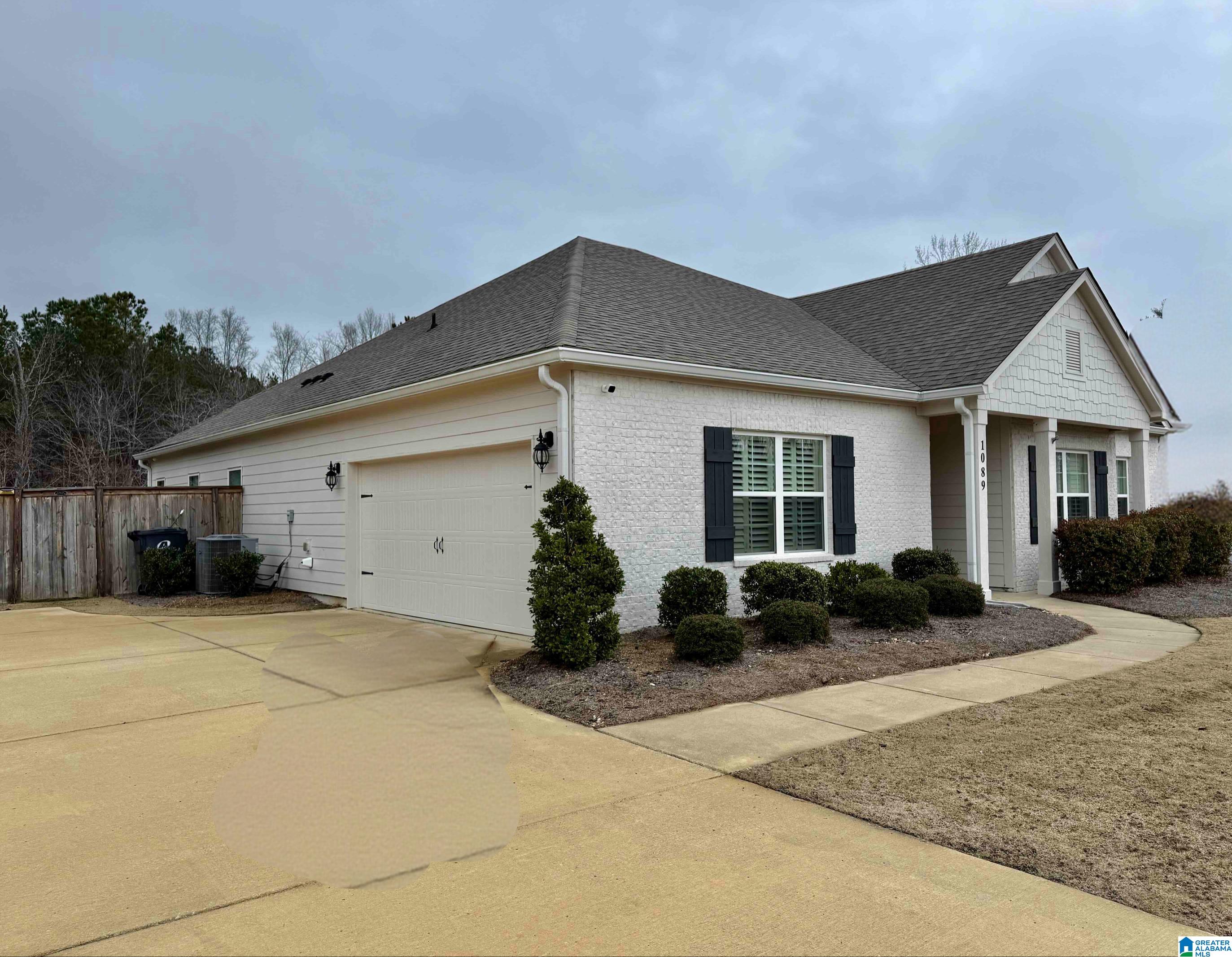 1089 MOUNTAIN LAUREL CIRCLE