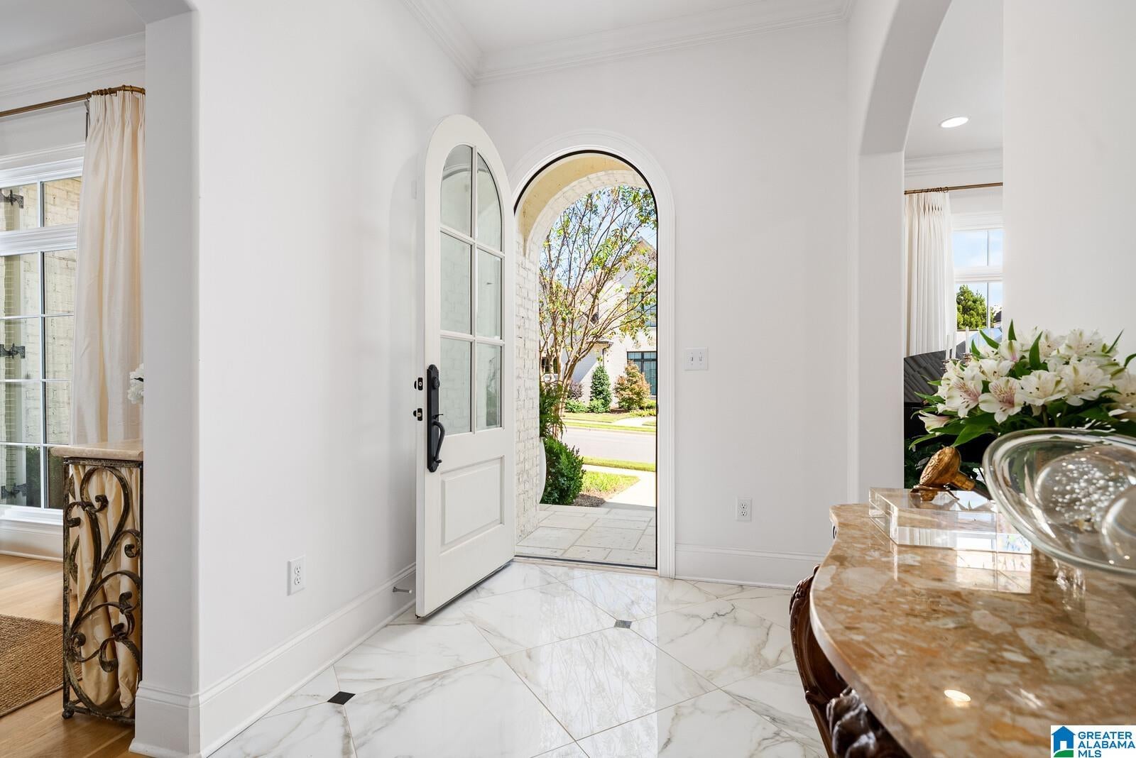 2209 WALNUT HILL DRIVE