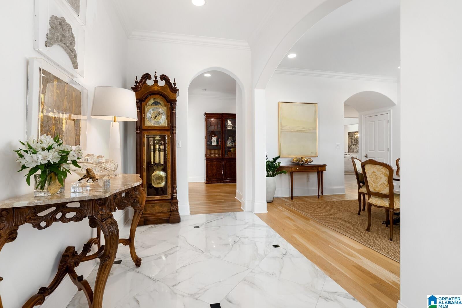 2209 WALNUT HILL DRIVE