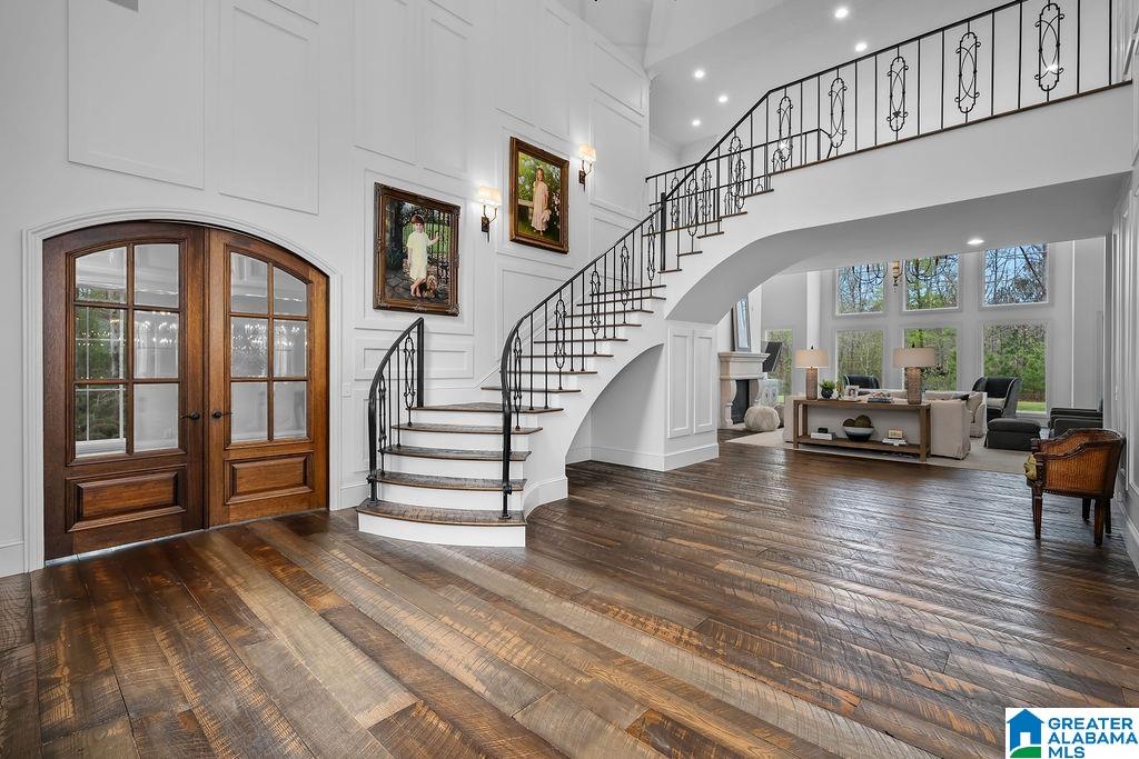 2406 OAK RIDGE DRIVE