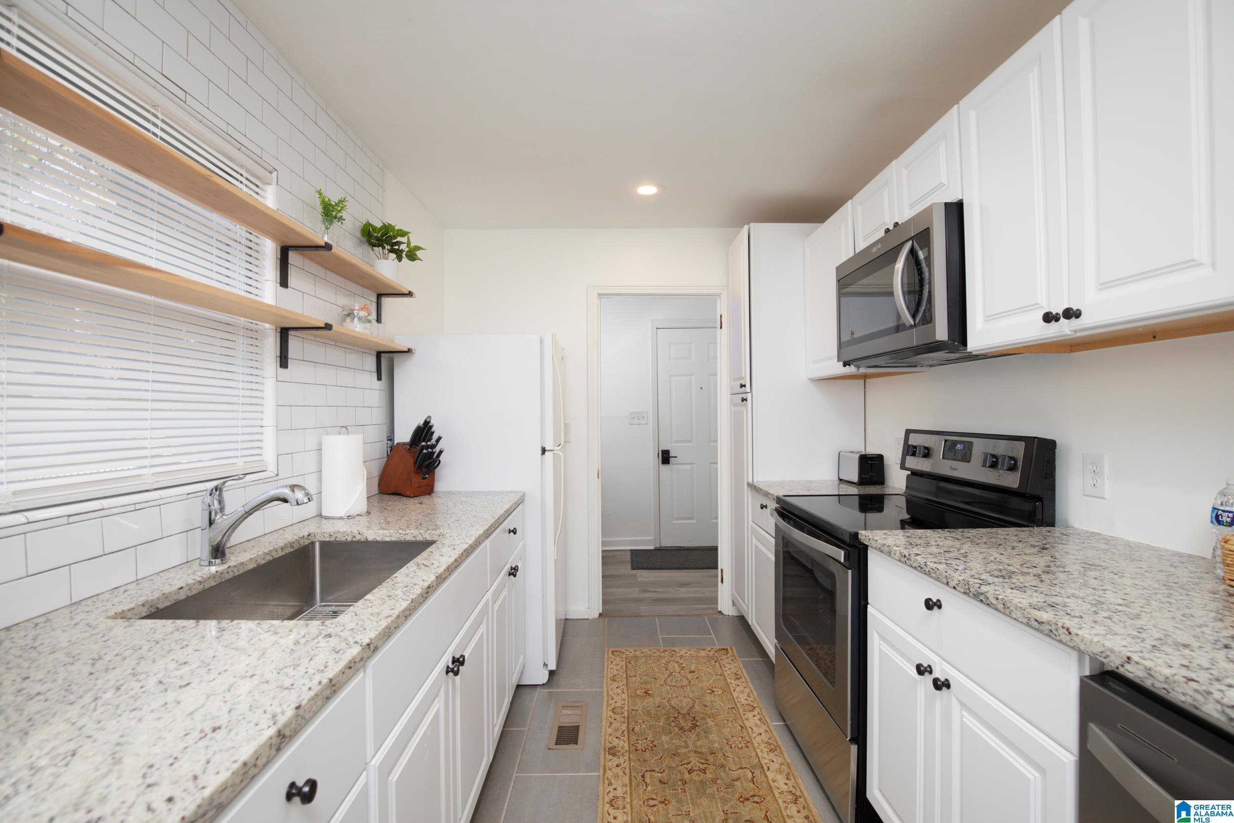 3509 NORWOOD BOULEVARD - Photo 3