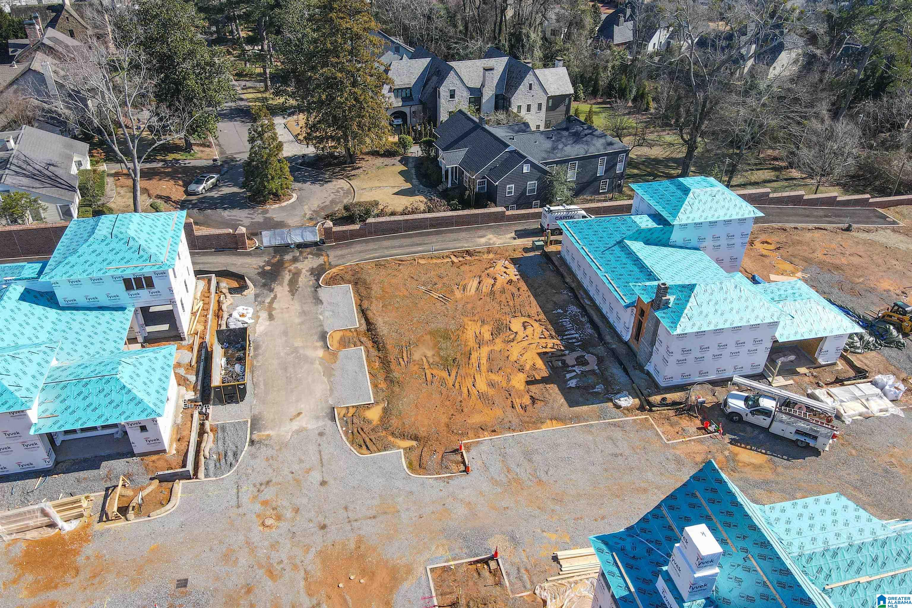 Photo 1 of 19 — 7 CHESTER COURT 7, MOUNTAIN BROOK, AL 35223