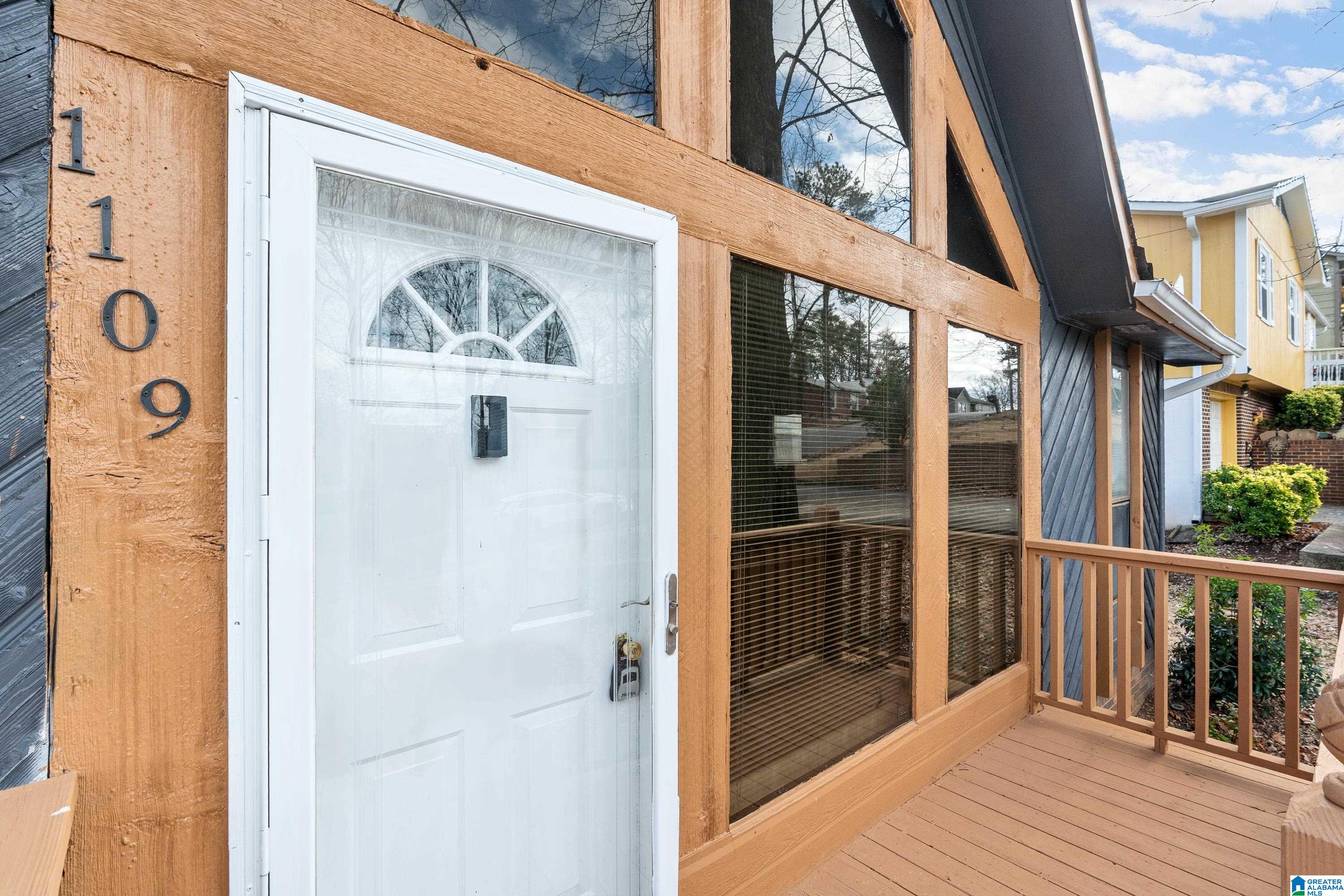 1109 MOONGLOW CIRCLE