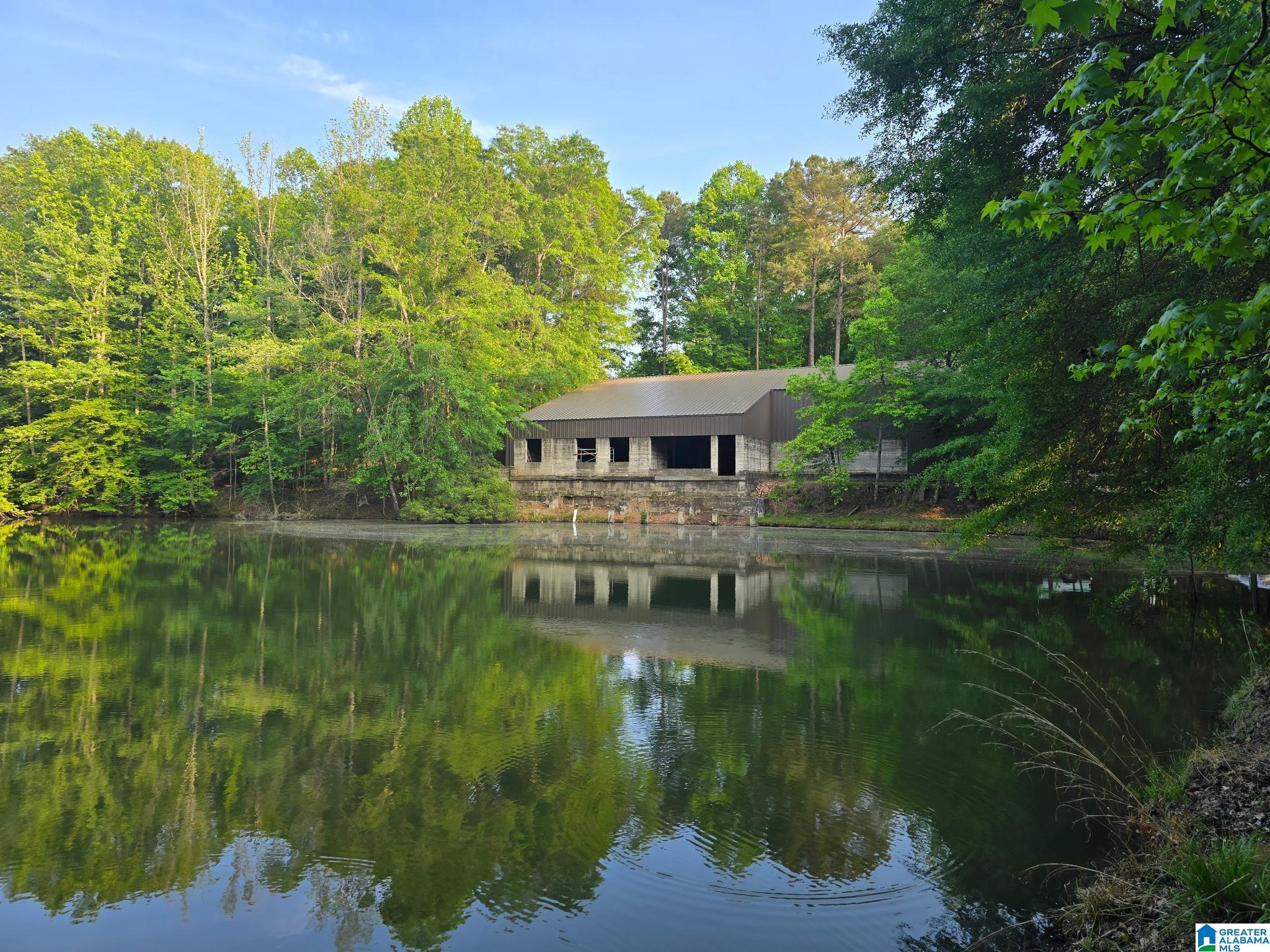 800 AIRPORT ROAD 1
