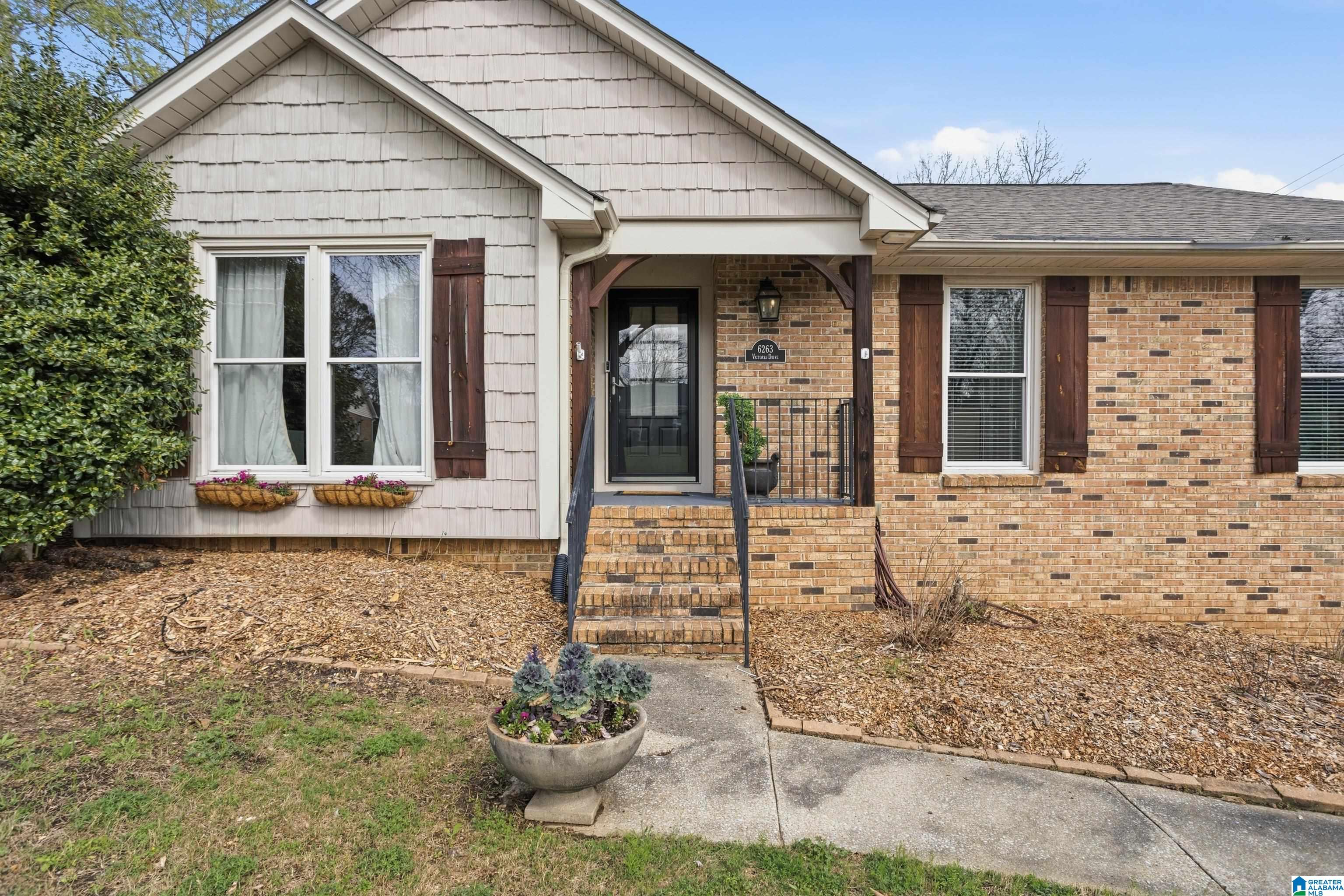 6263 VICTORIA DRIVE