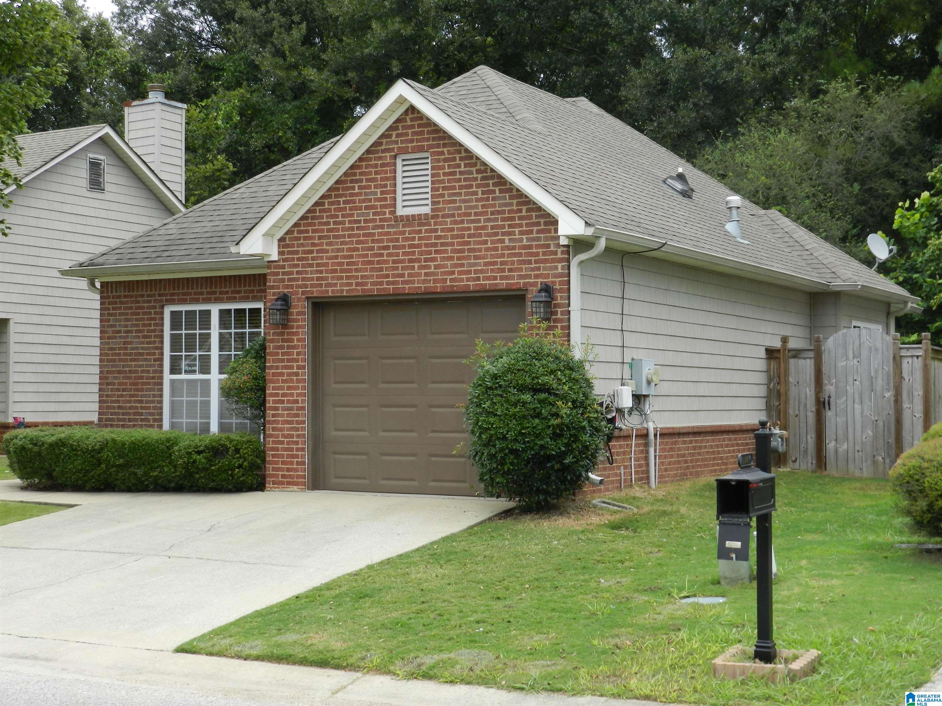 402 HOLLAND LAKES DRIVE N