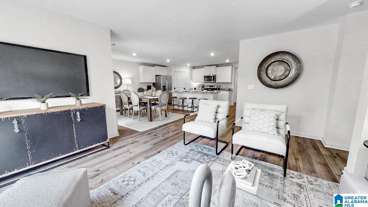 1118 WAVERLY LANE SOUTHWEST