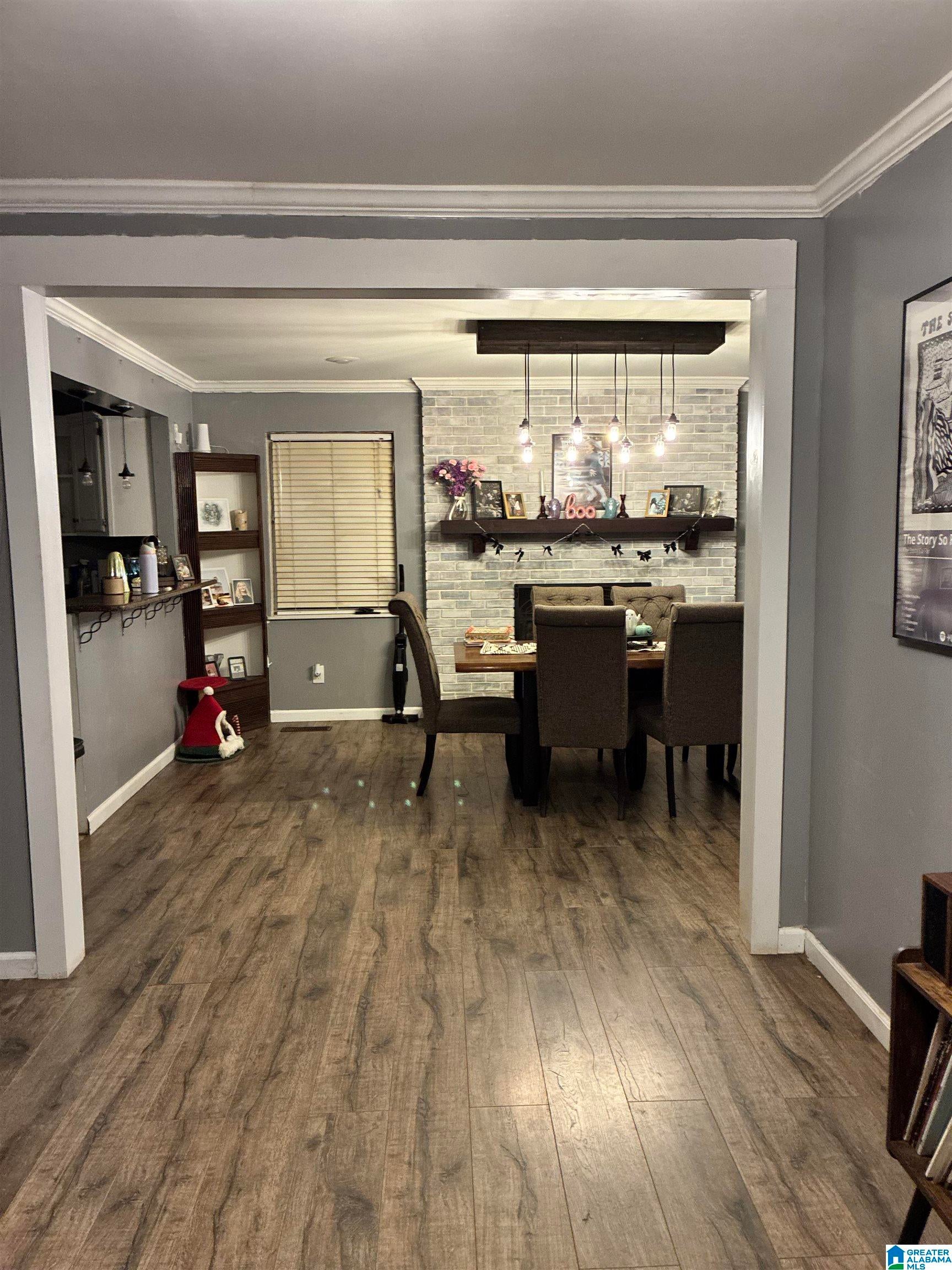 300 W RIDGEWOOD ROAD