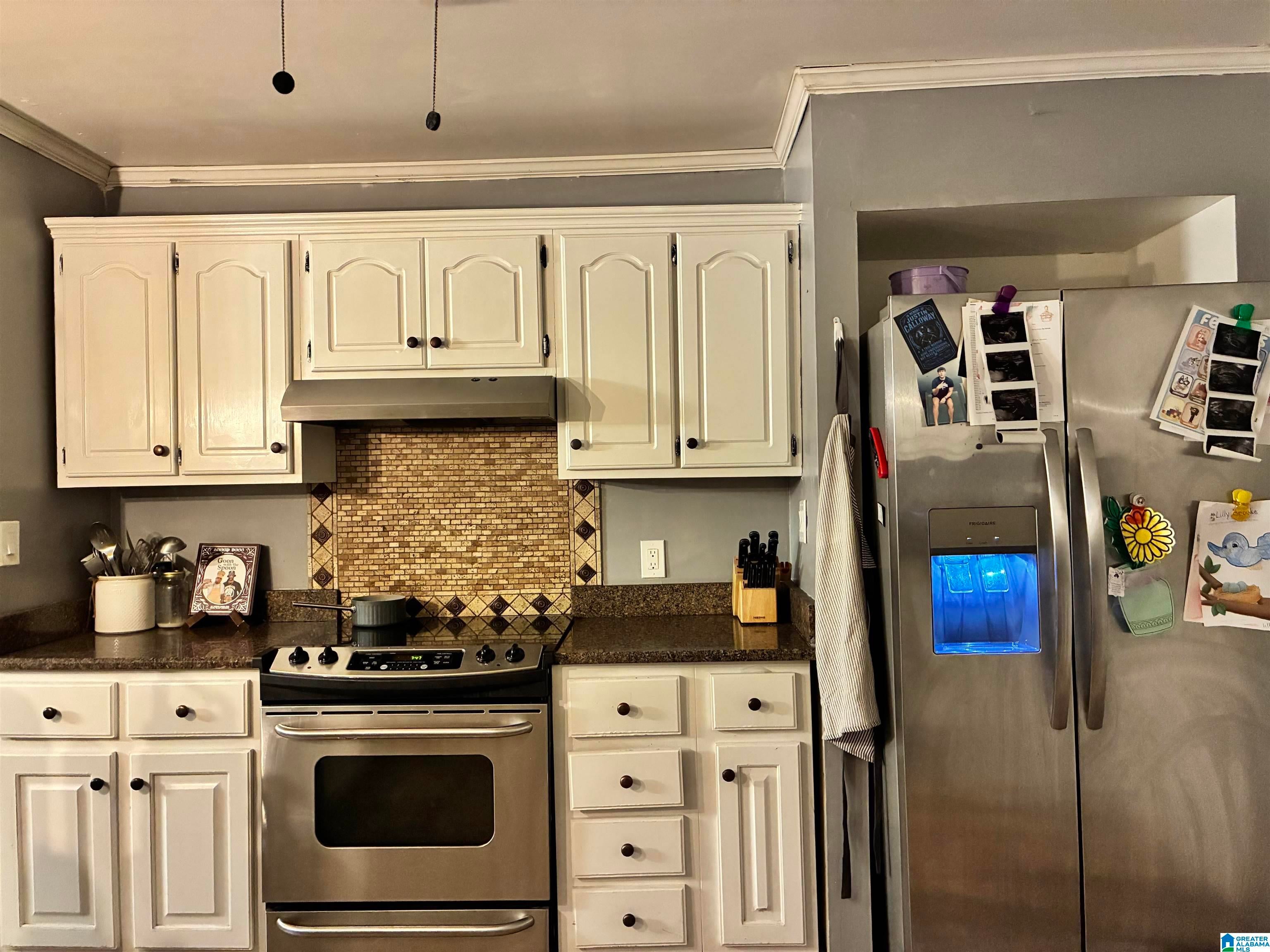 300 W RIDGEWOOD ROAD
