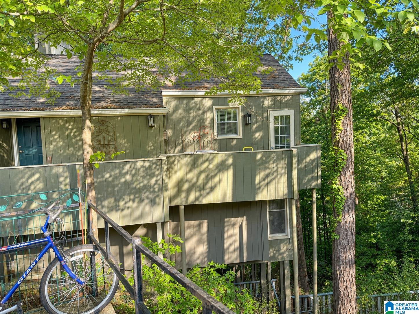 2618 LINGER LANE